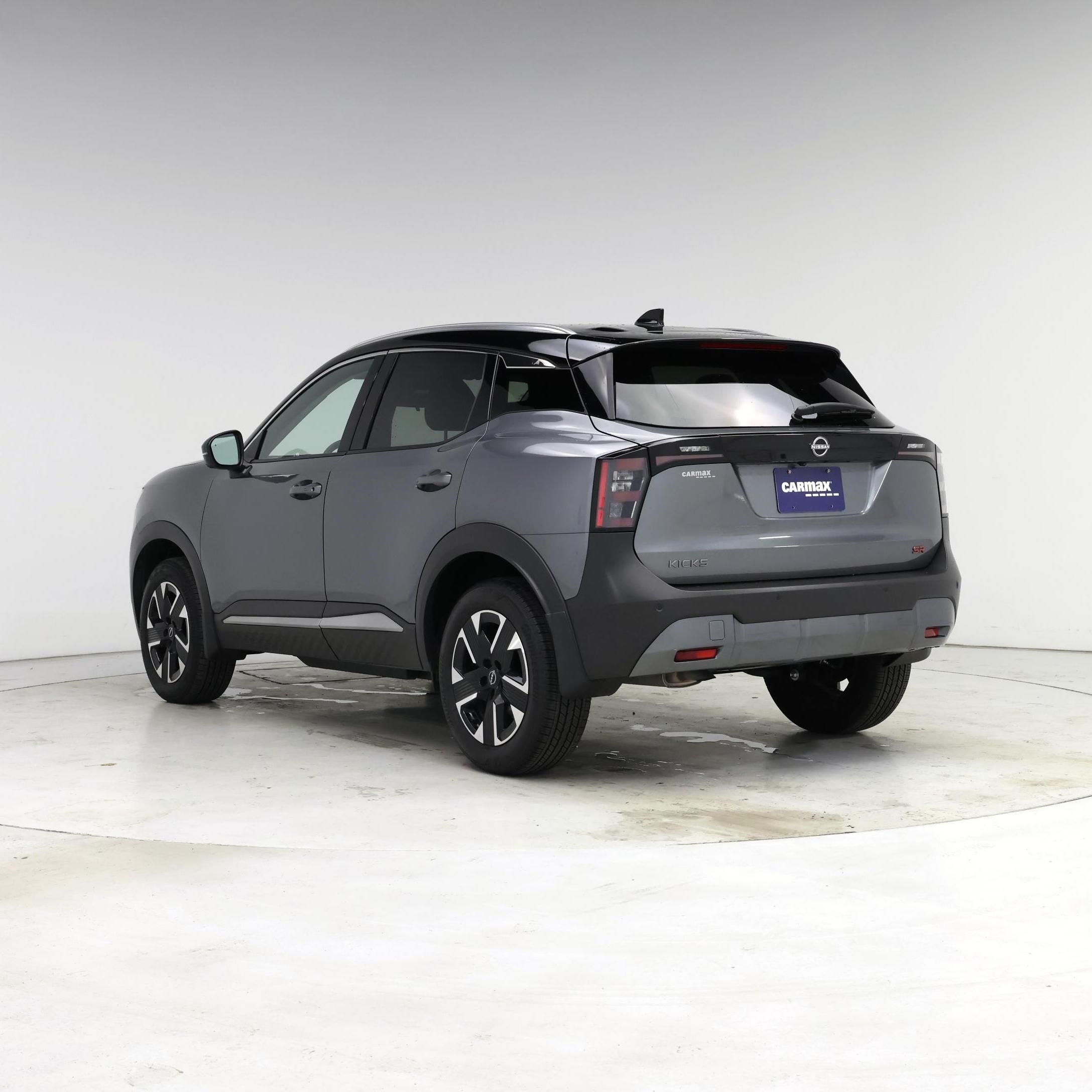 Thumbnail: 2025 Nissan Kicks - 2