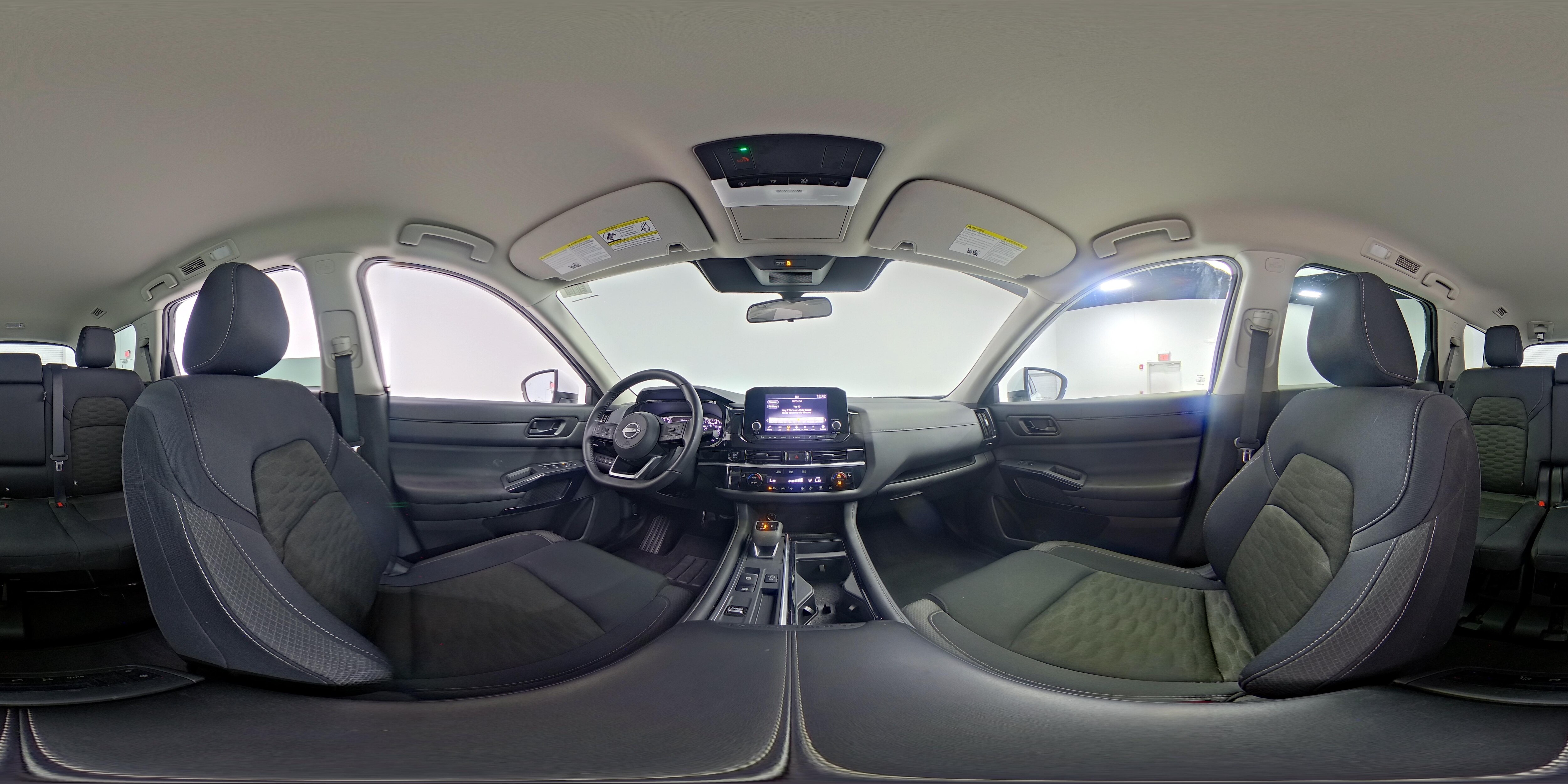 2025 Nissan Pathfinder SV - Photo 26