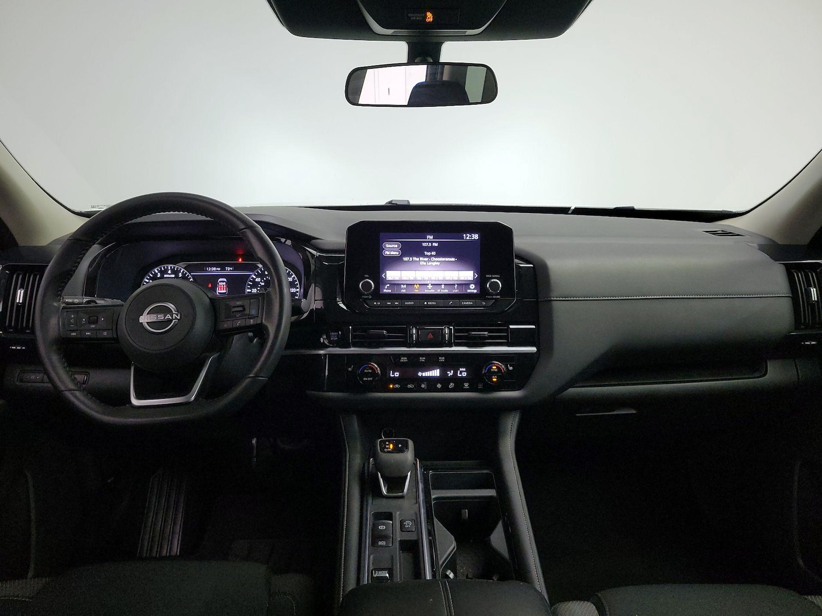 2025 Nissan Pathfinder SV - Photo 10