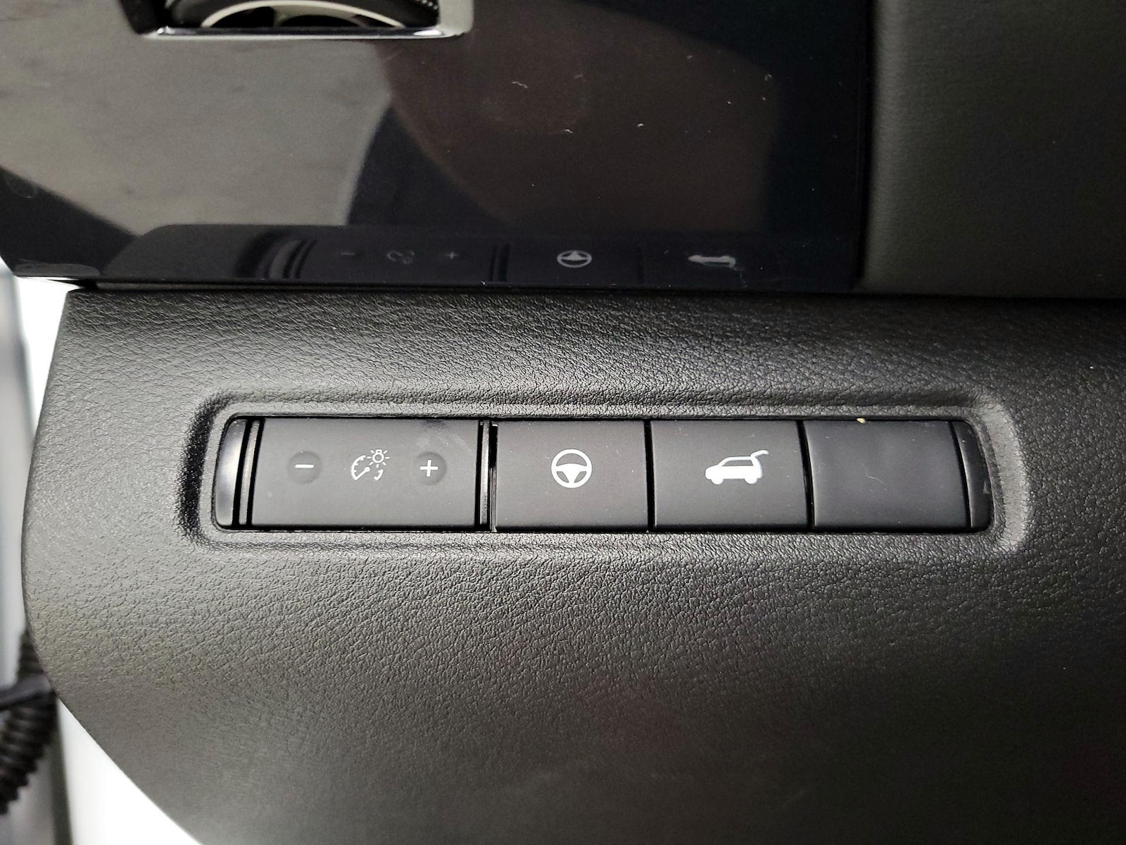 2025 Nissan Pathfinder SV - Photo 14