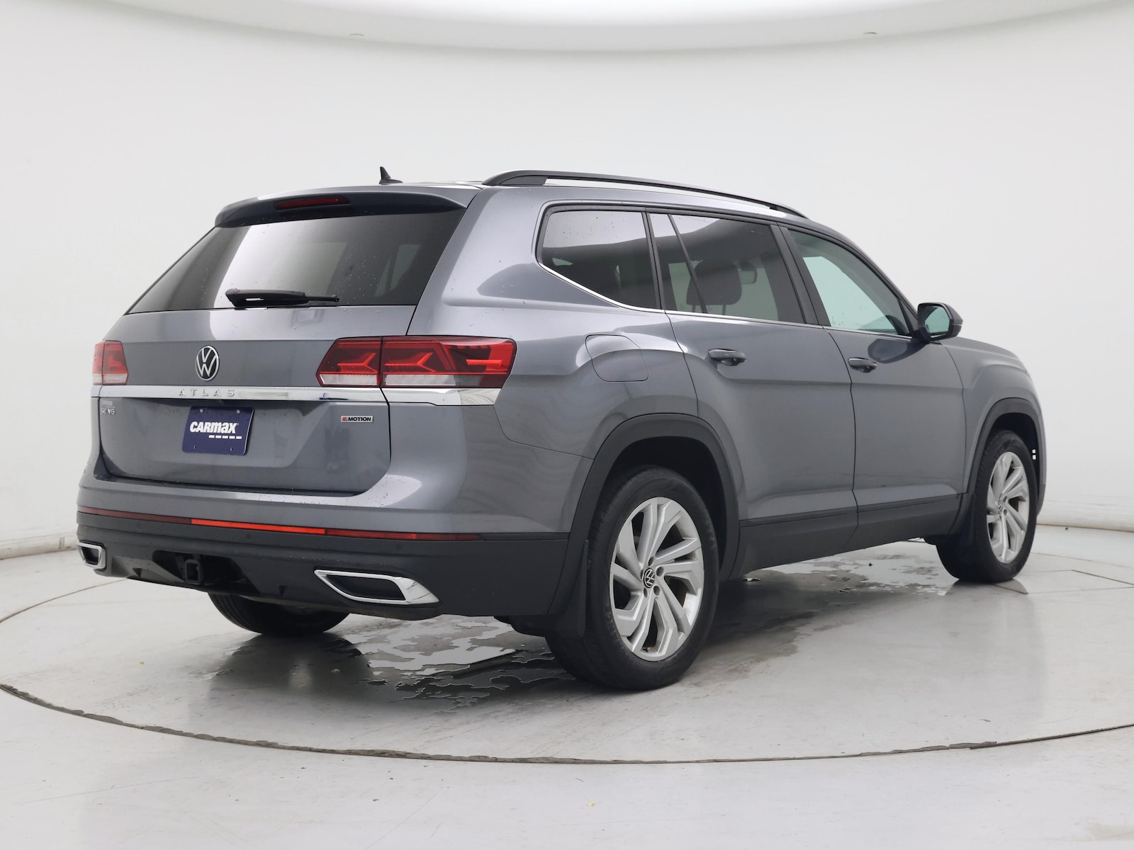 2022 Volkswagen Atlas SE w/Tech - Photo 9
