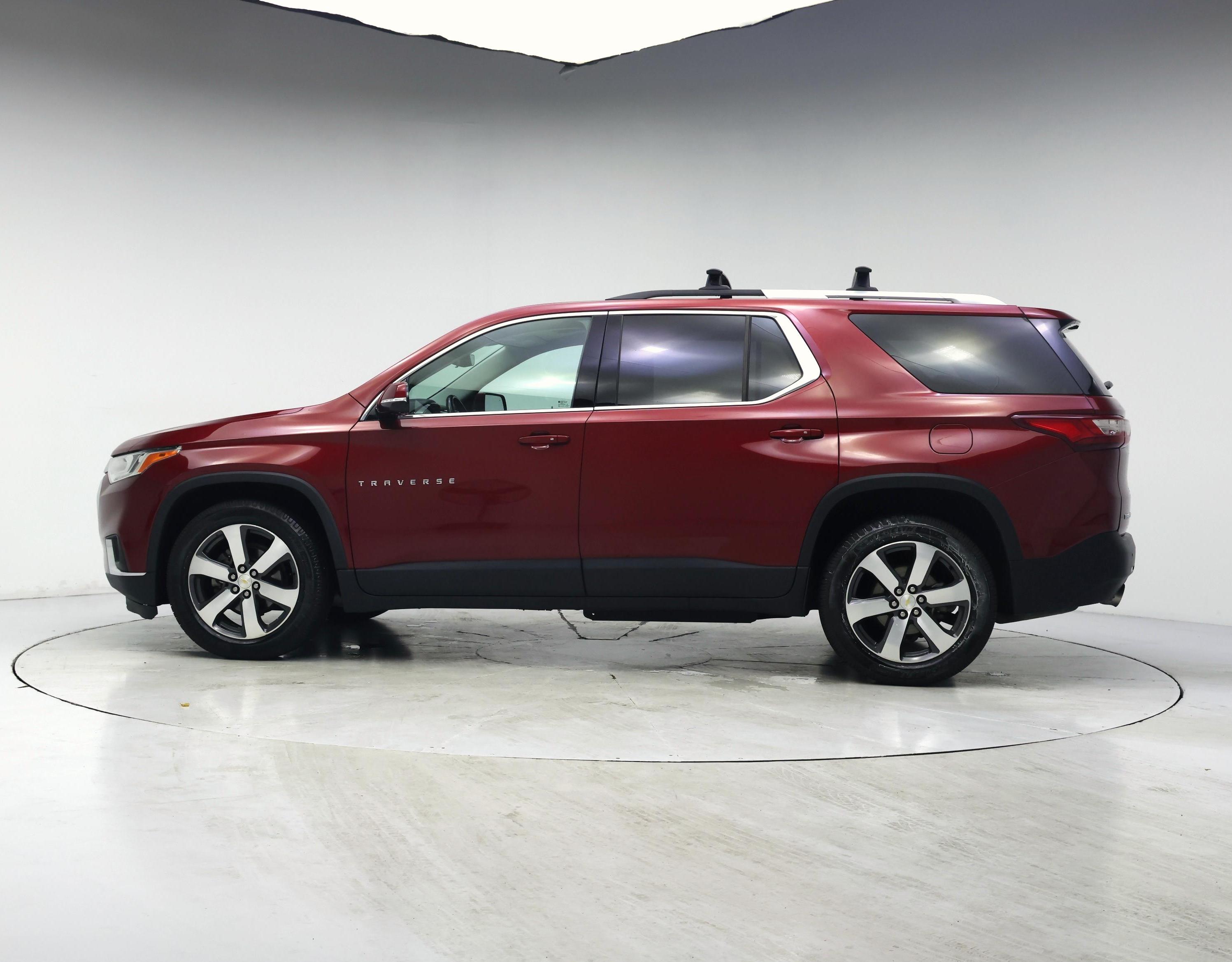Thumbnail: 2018 Chevrolet Traverse - 3