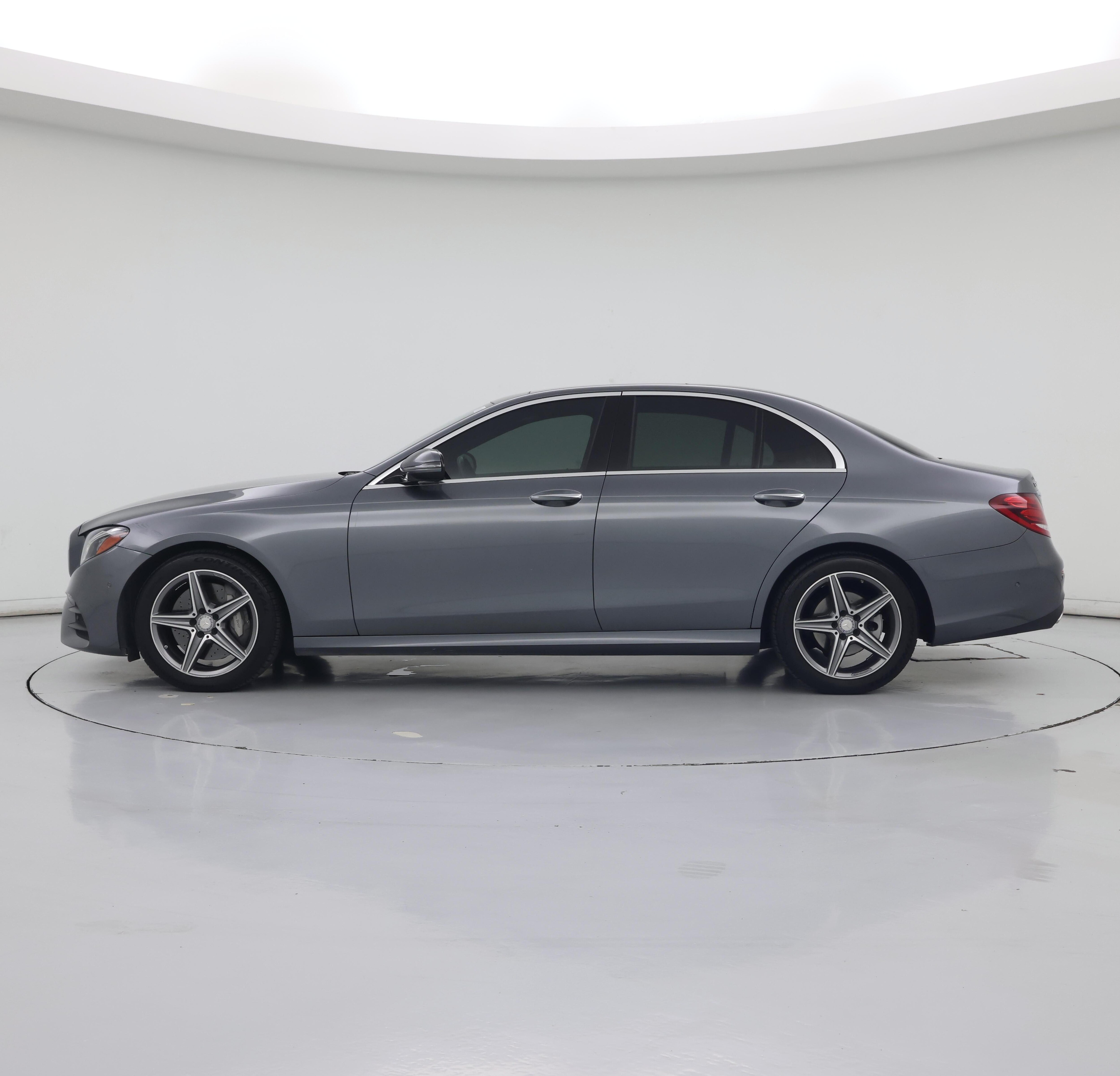 Thumbnail: 2017 Mercedes-Benz E-Class - 3