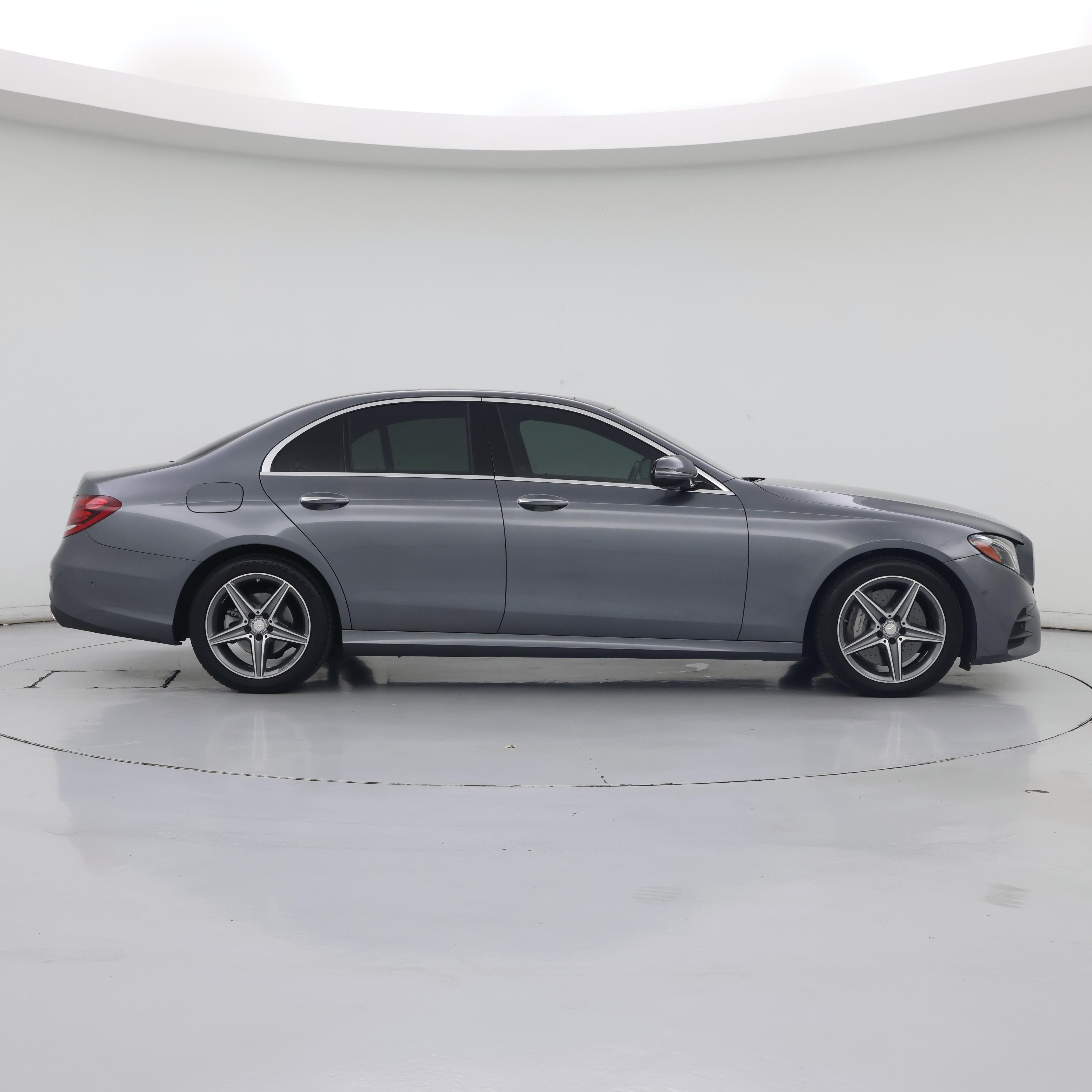 Thumbnail: 2017 Mercedes-Benz E-Class - 7