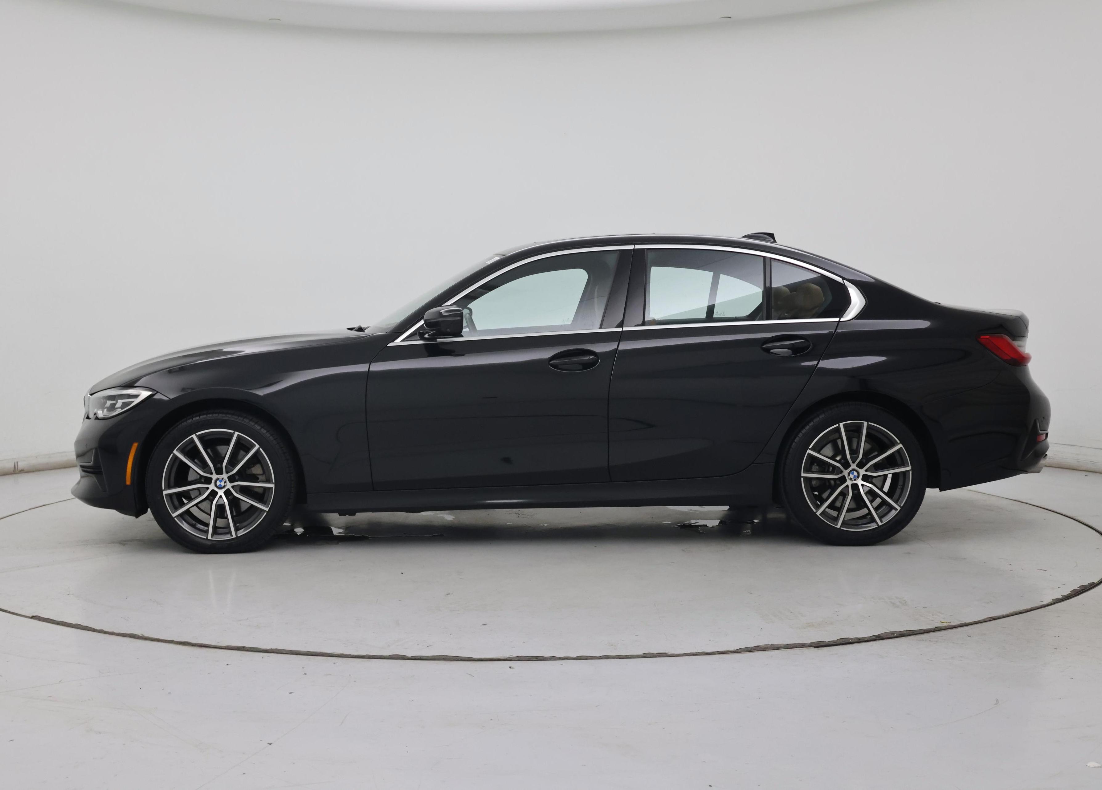 Thumbnail: 2021 BMW 3 Series - 3