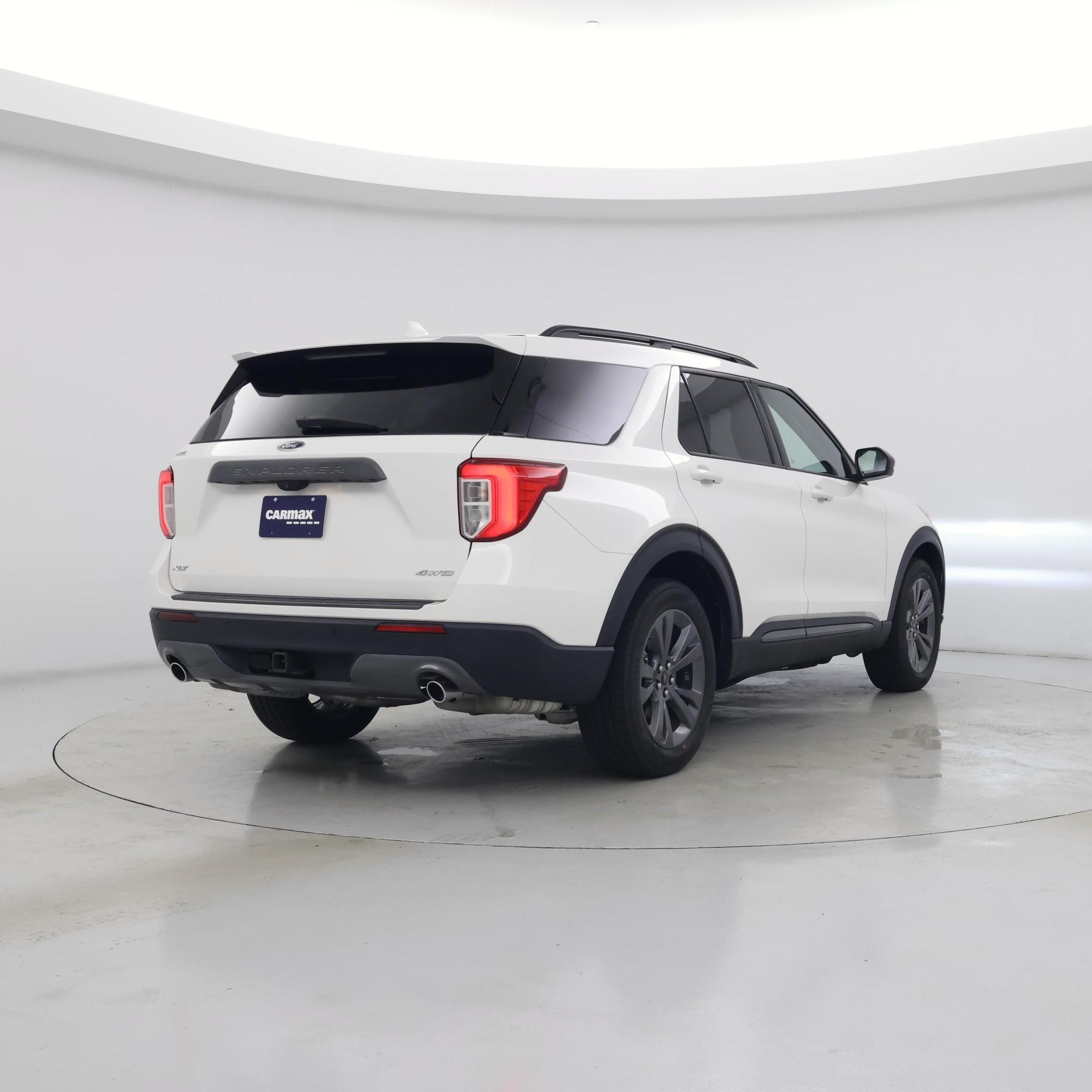 Thumbnail: 2022 Ford Explorer - 8