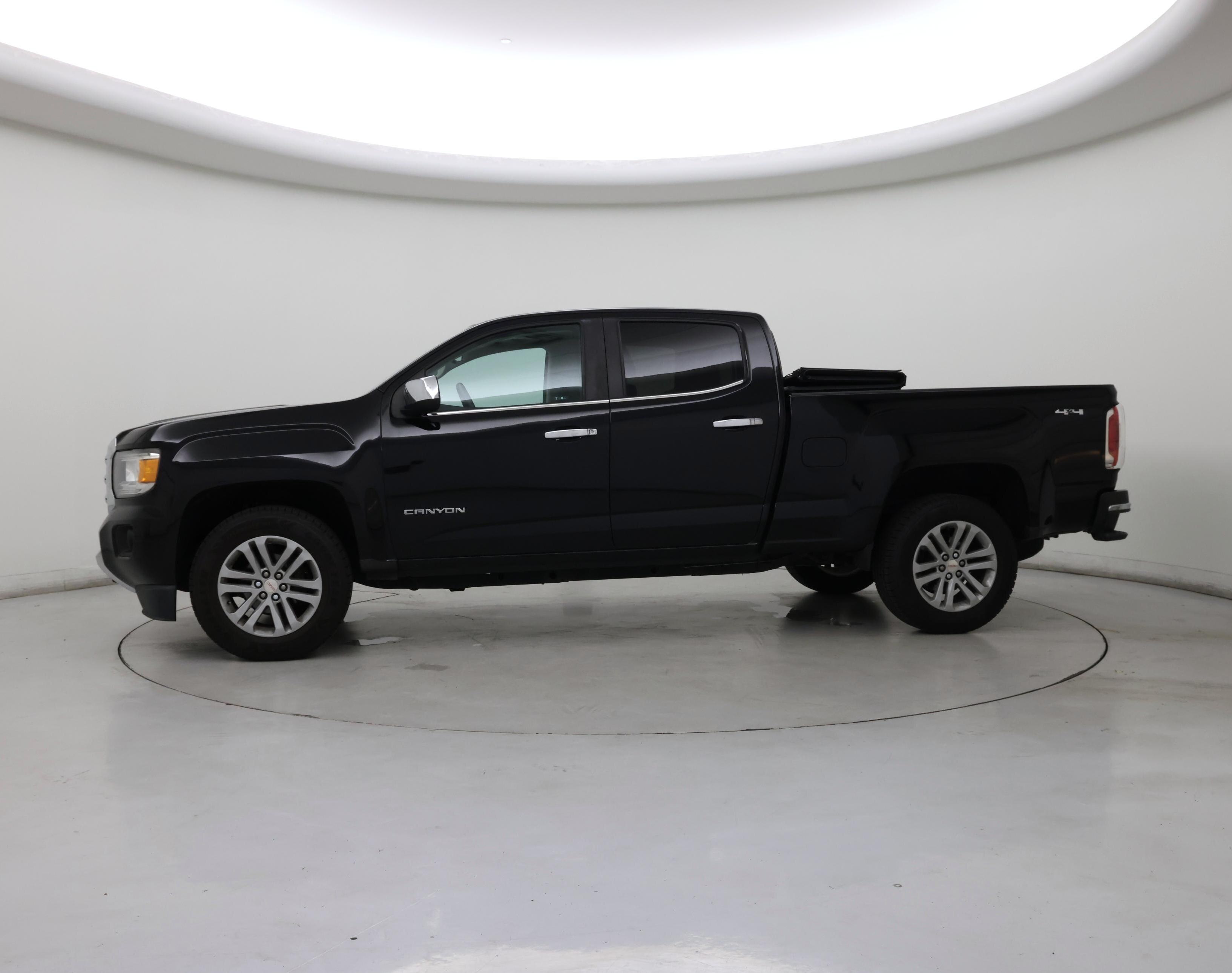 Thumbnail: 2018 GMC Canyon - 3