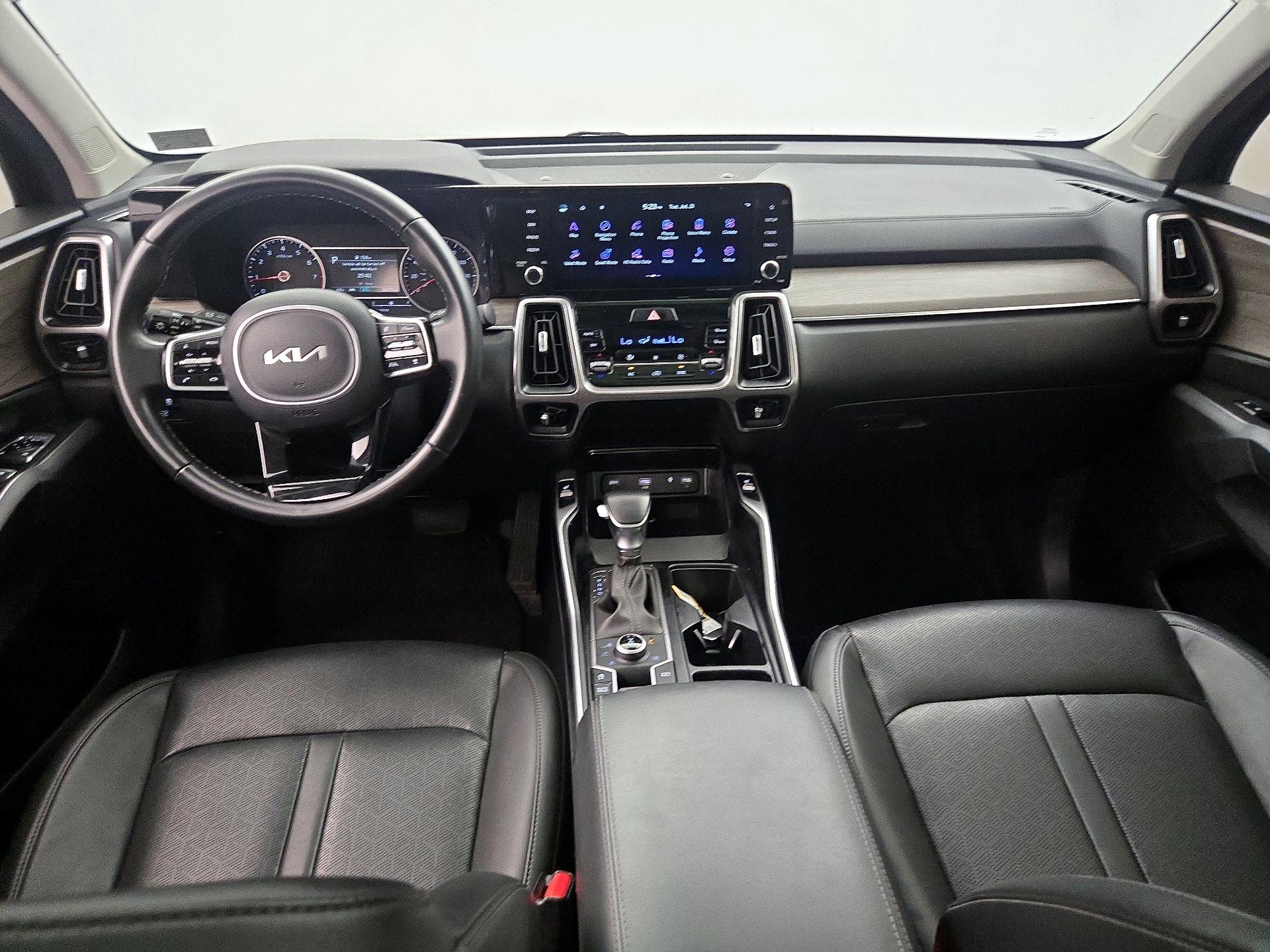 Thumbnail: 2023 Kia Sorento - 9