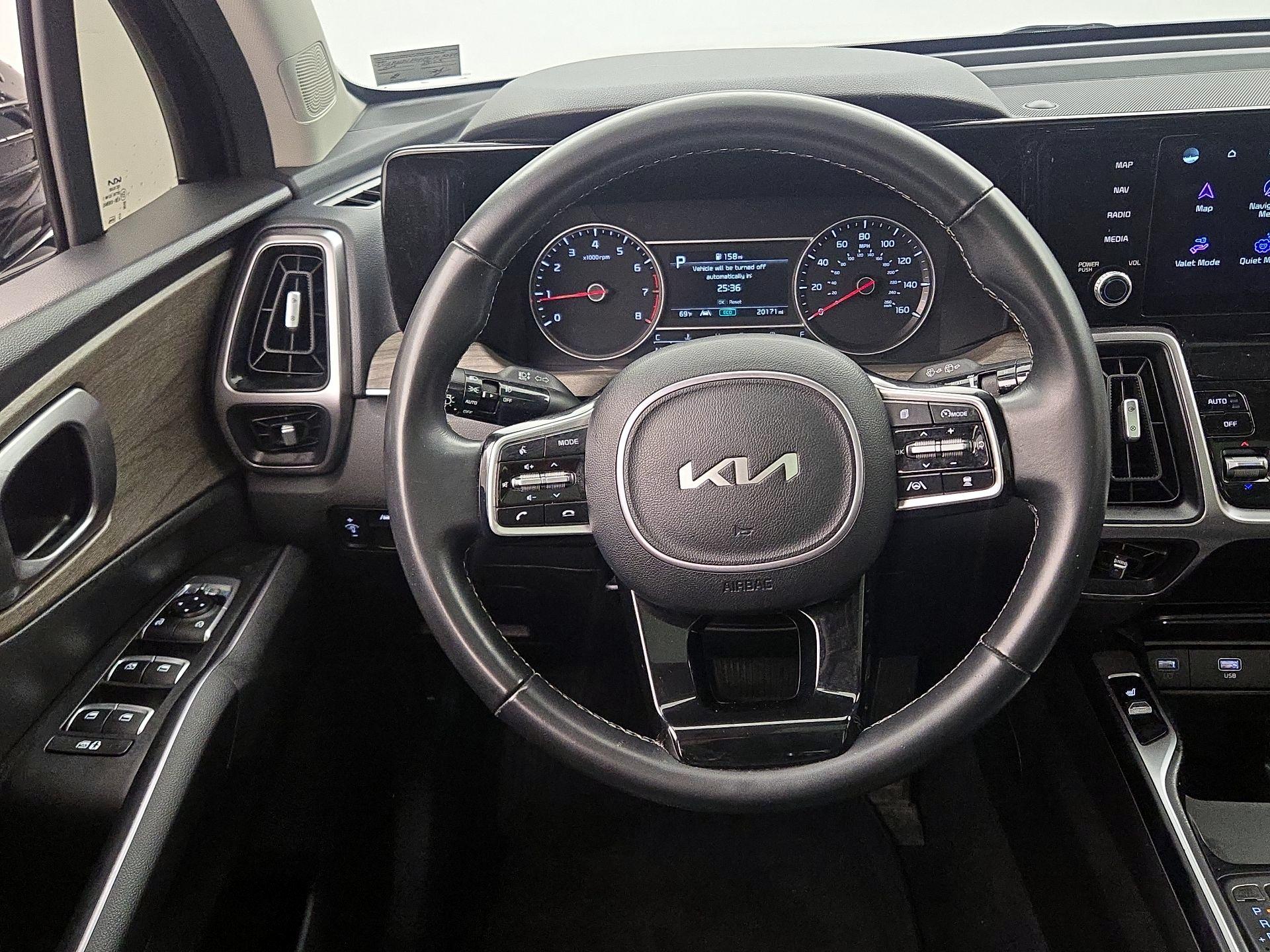 Thumbnail: 2023 Kia Sorento - 10
