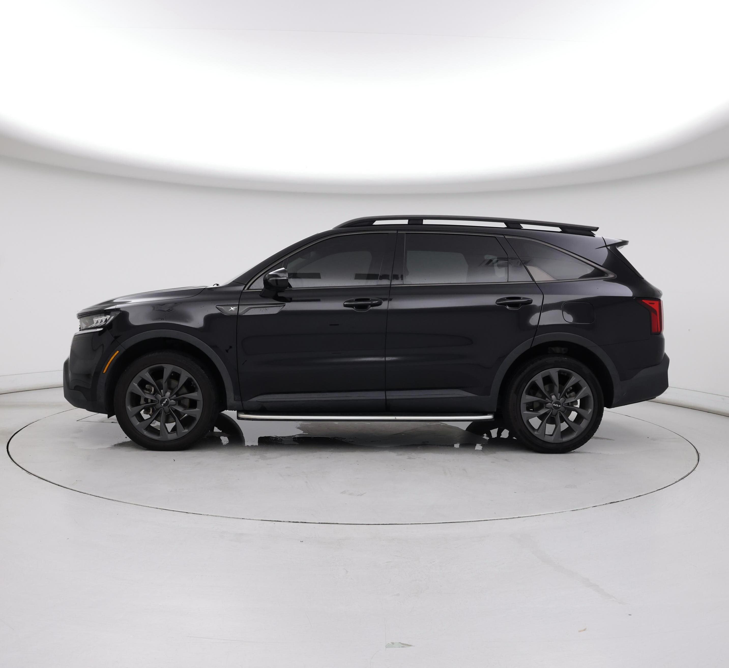 Thumbnail: 2023 Kia Sorento - 3