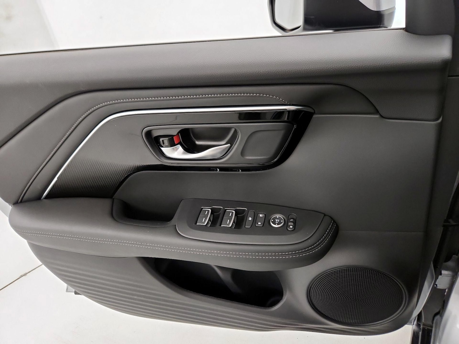 2025 Acura ADX Base - Photo 13