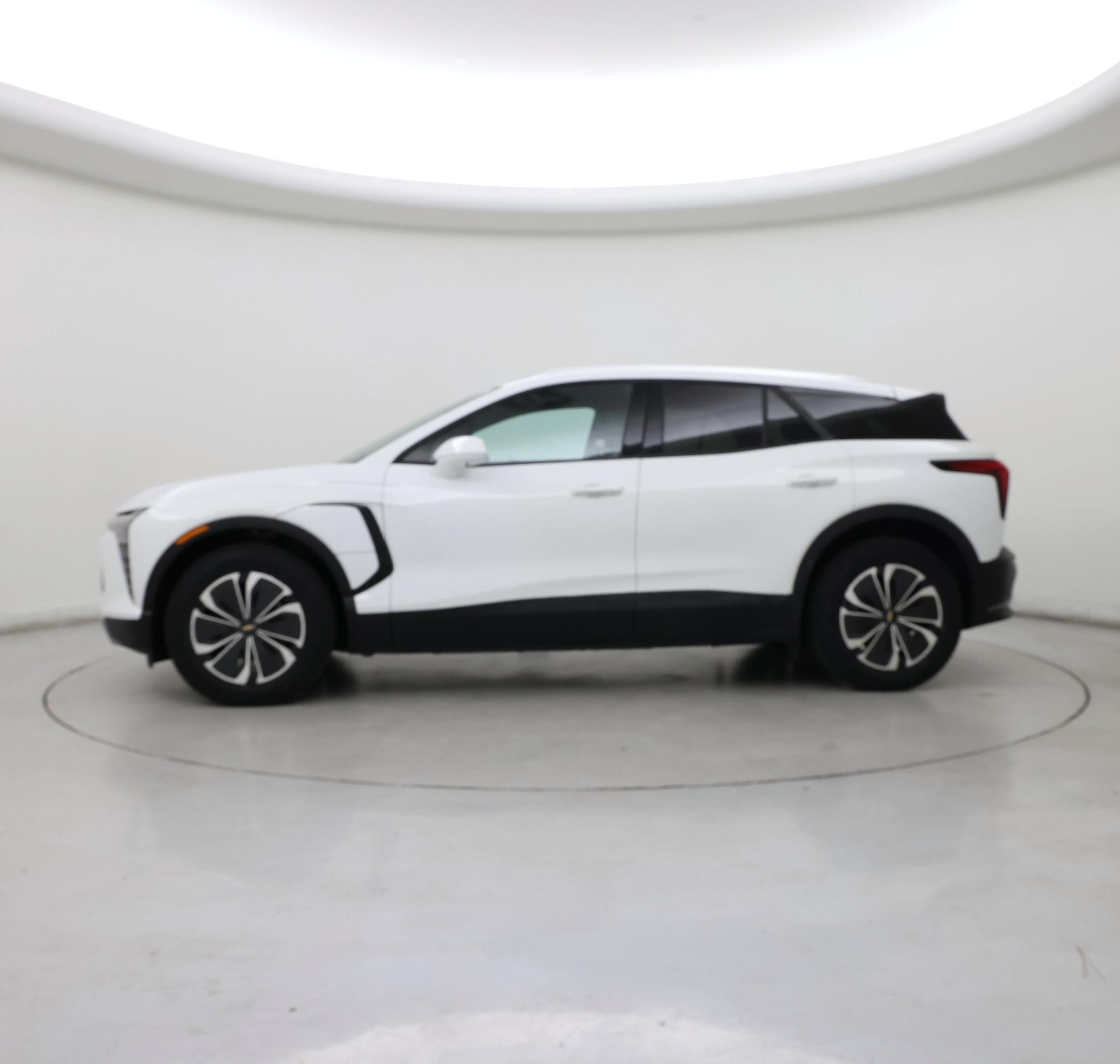 Thumbnail: 2024 Chevrolet Blazer EV - 3