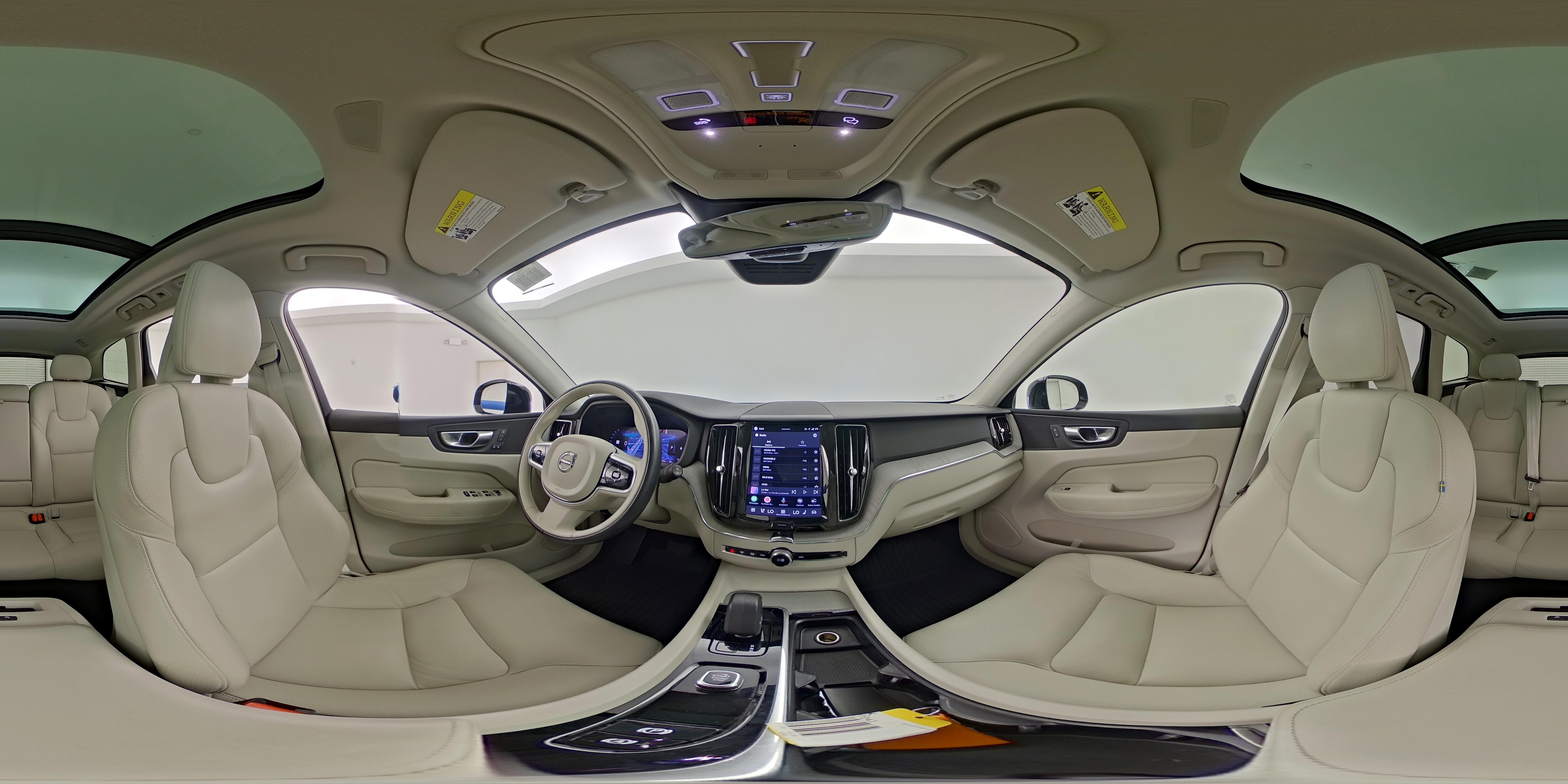 2025 Volvo XC60 Plus - Photo 25
