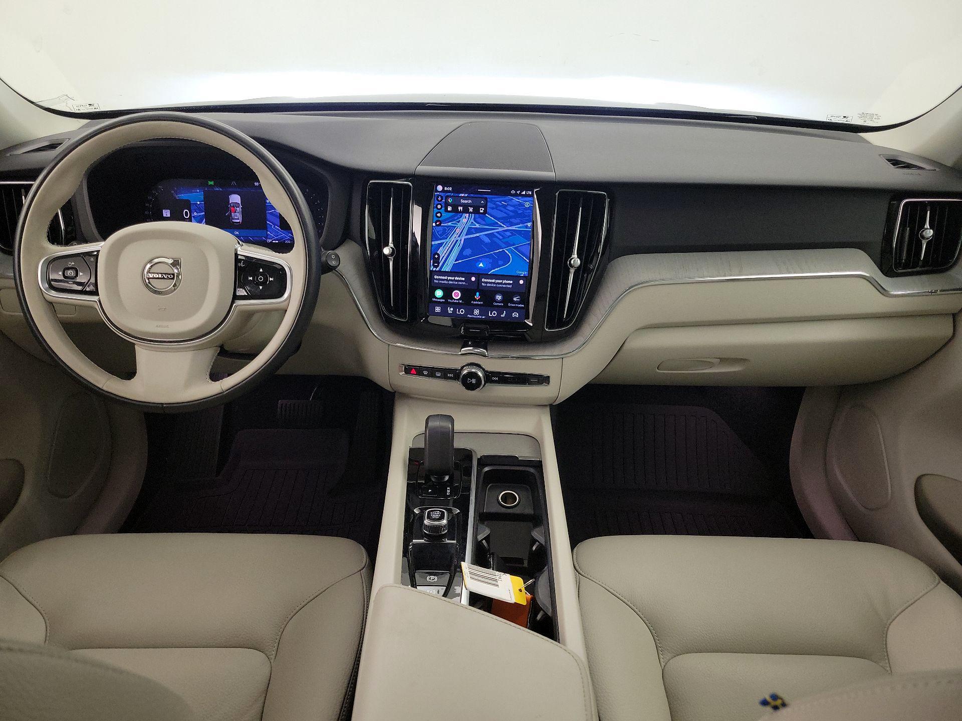 Thumbnail: 2025 Volvo XC60 - 9