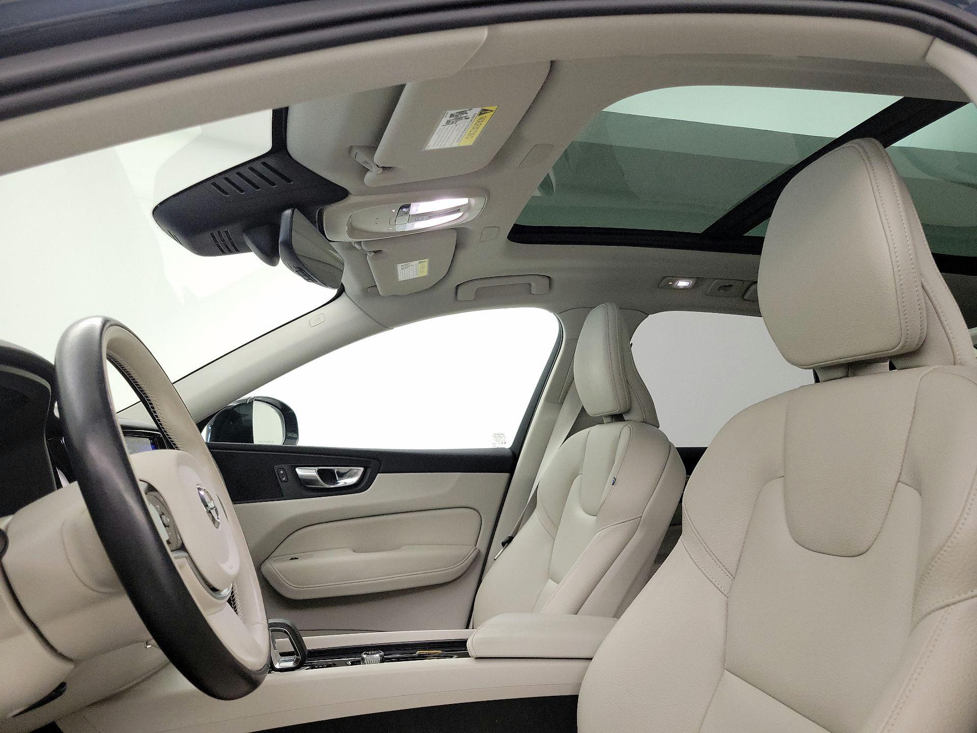 Thumbnail: 2025 Volvo XC60 - 19