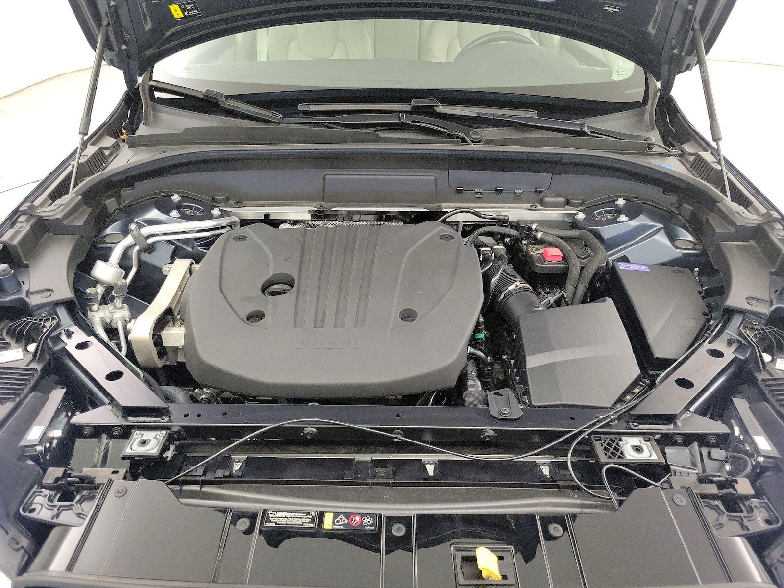 2025 Volvo XC60 Plus - Photo 23