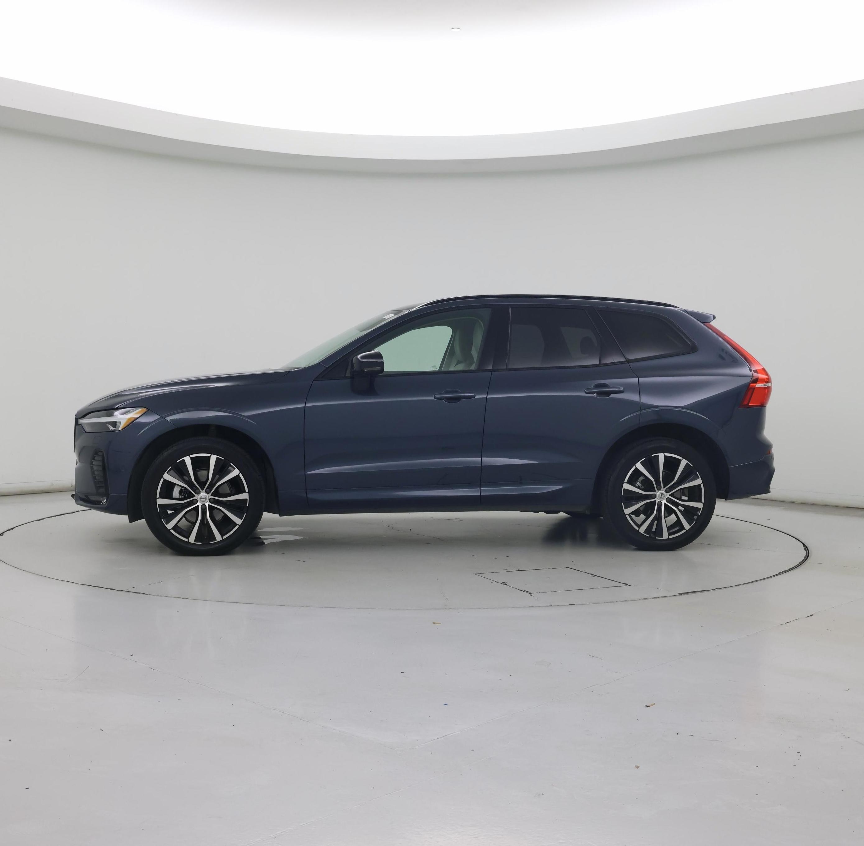 Thumbnail: 2025 Volvo XC60 - 3