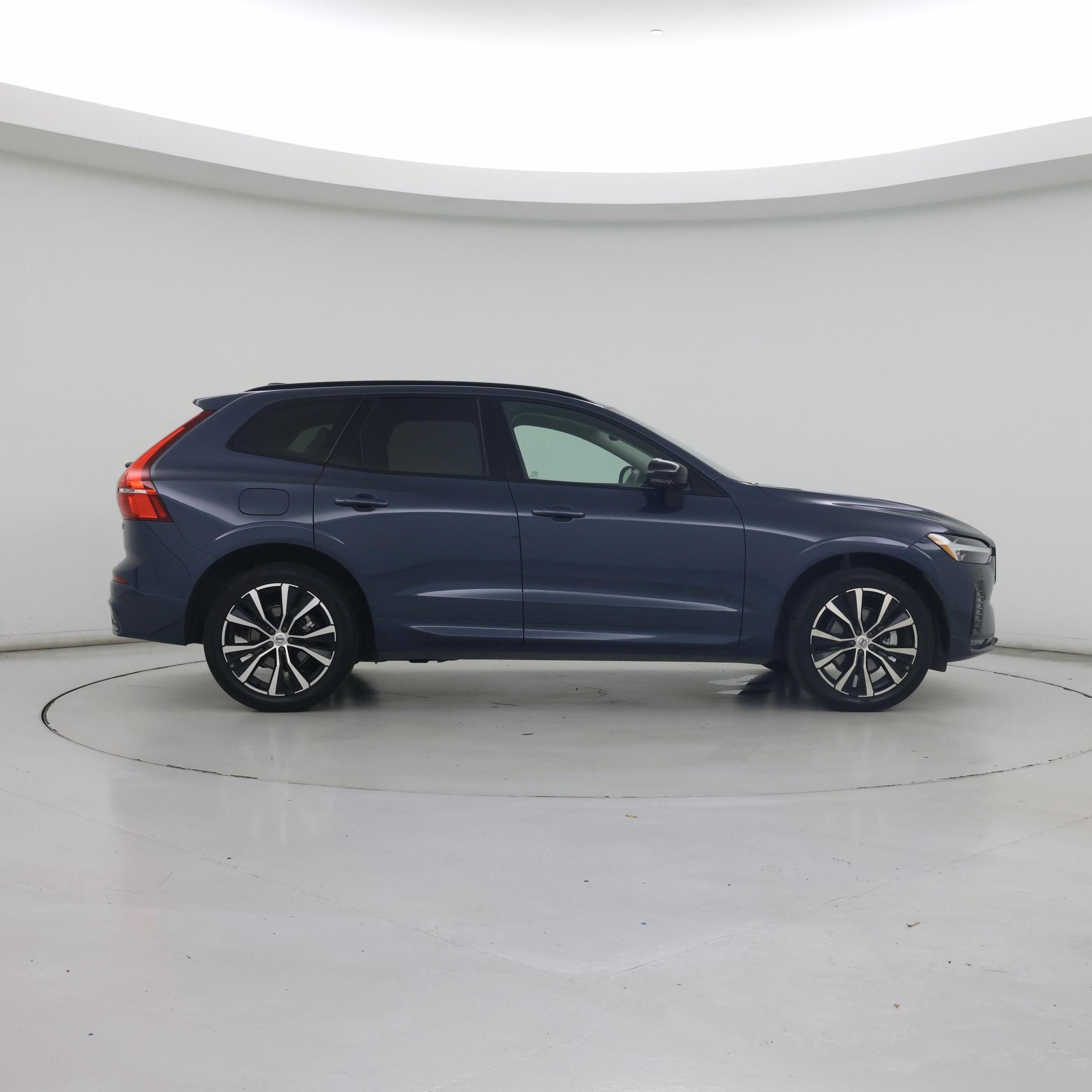 Thumbnail: 2025 Volvo XC60 - 7