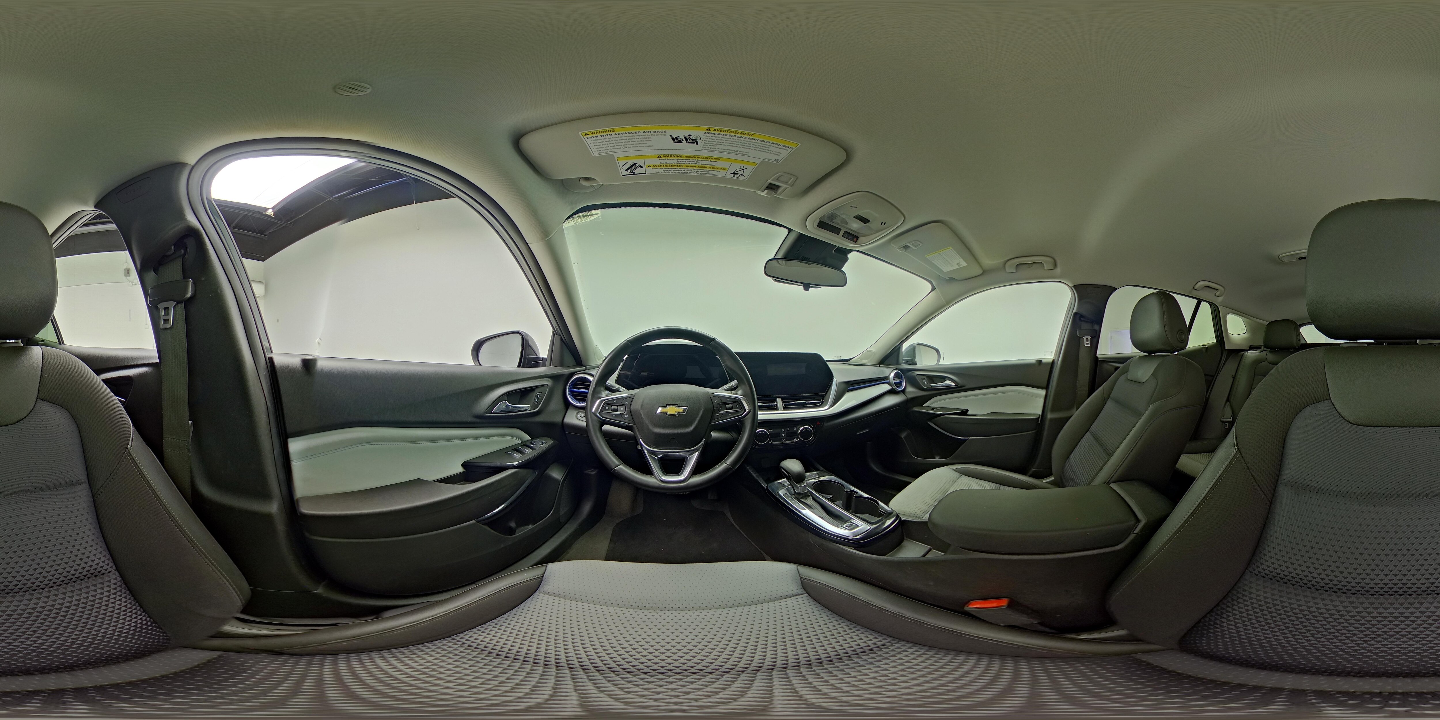 2025 Chevrolet Trax LT - Photo 24