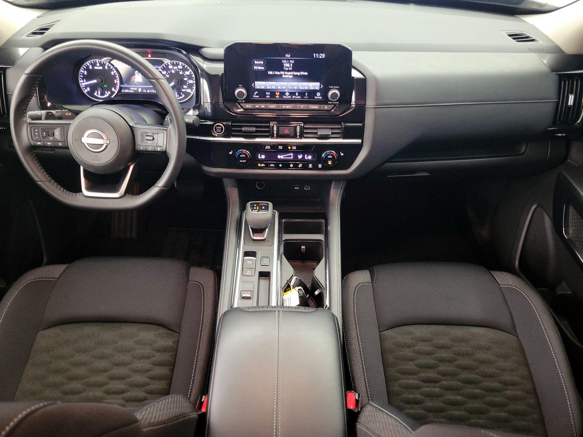 Thumbnail: 2024 Nissan Pathfinder - 9
