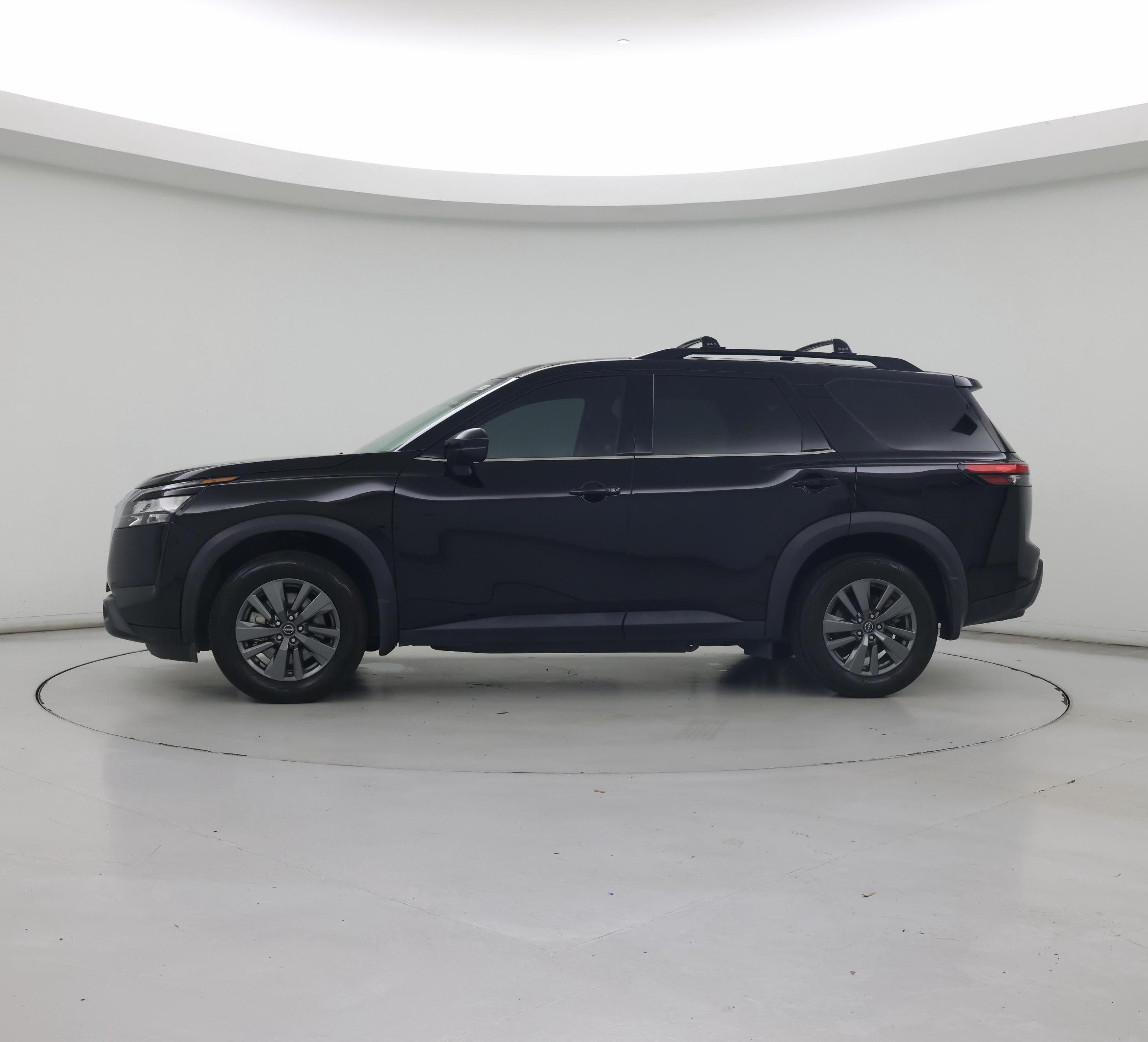 Thumbnail: 2024 Nissan Pathfinder - 3