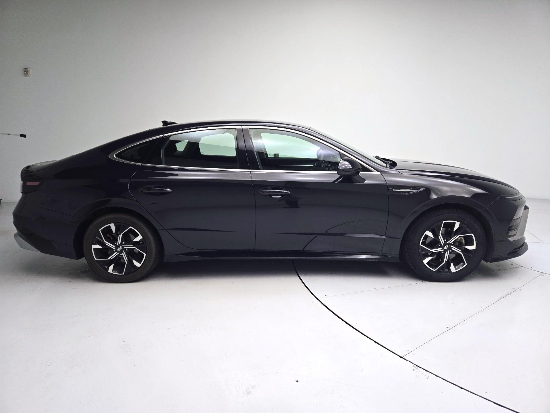 Thumbnail: 2024 Hyundai Sonata - 4