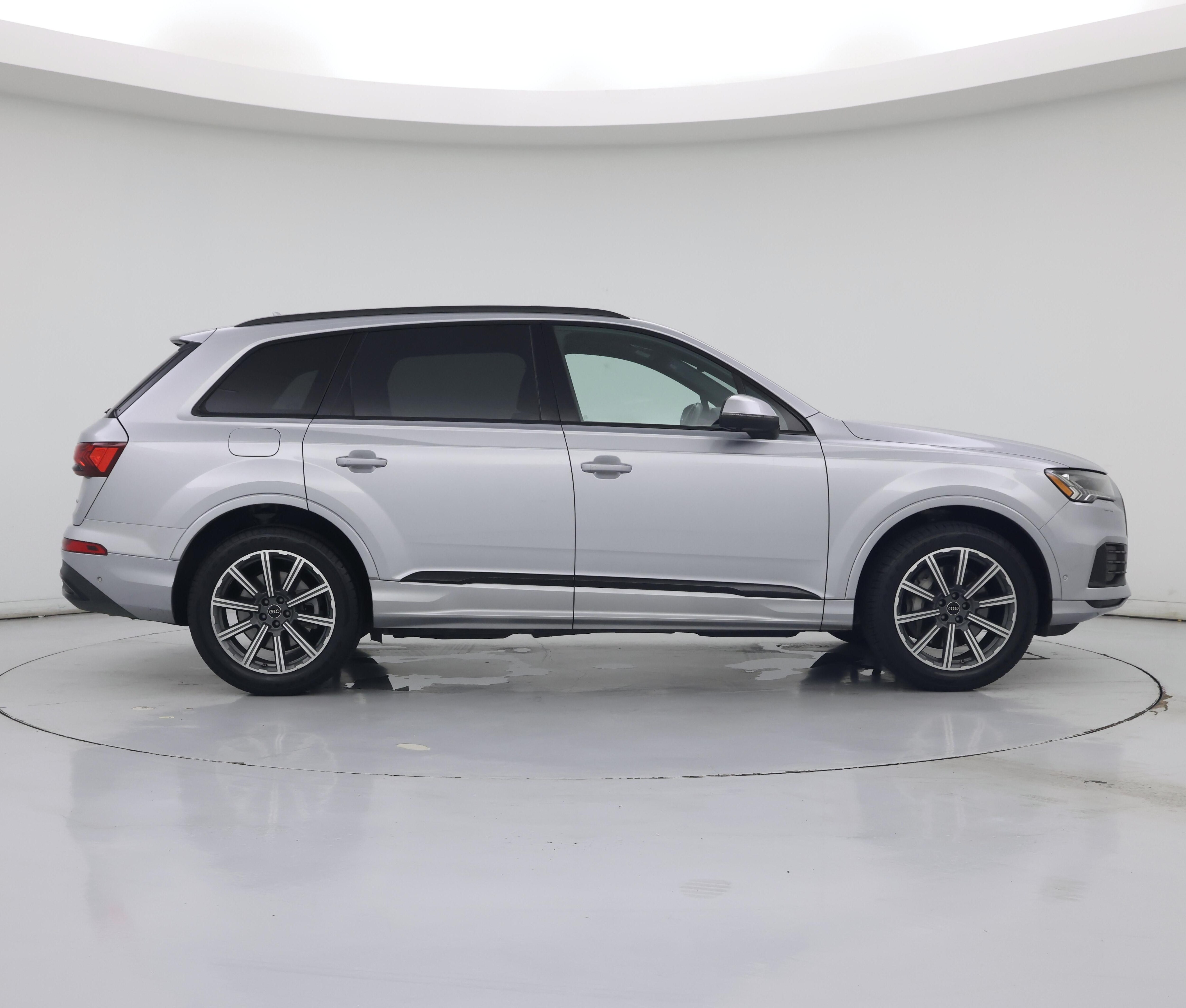 Thumbnail: 2022 Audi Q7 - 7