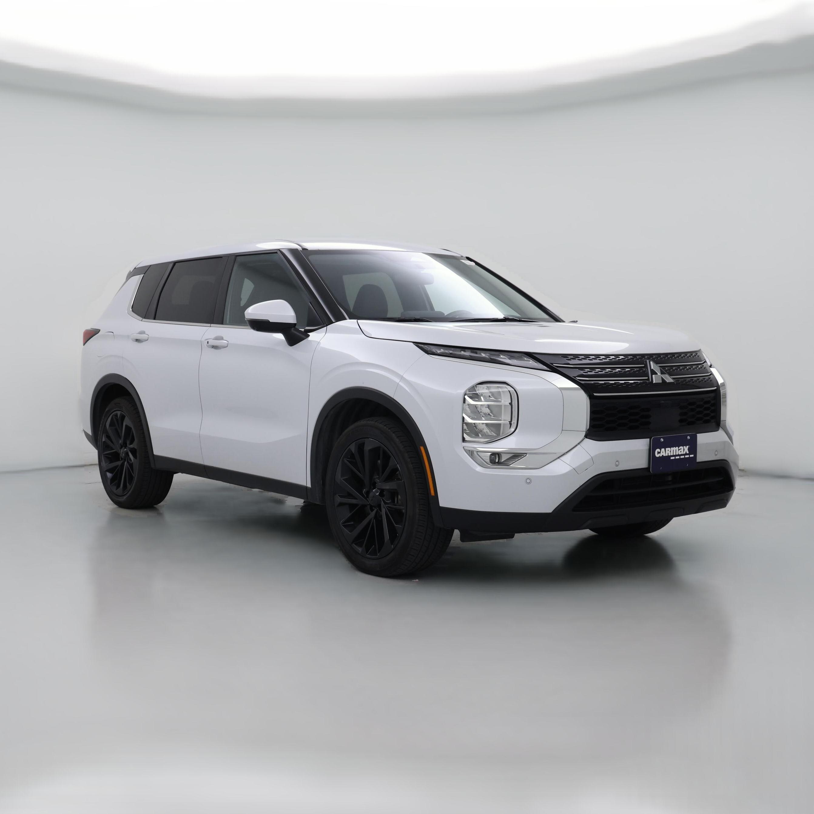 Thumbnail: 2024 Mitsubishi Outlander - 1