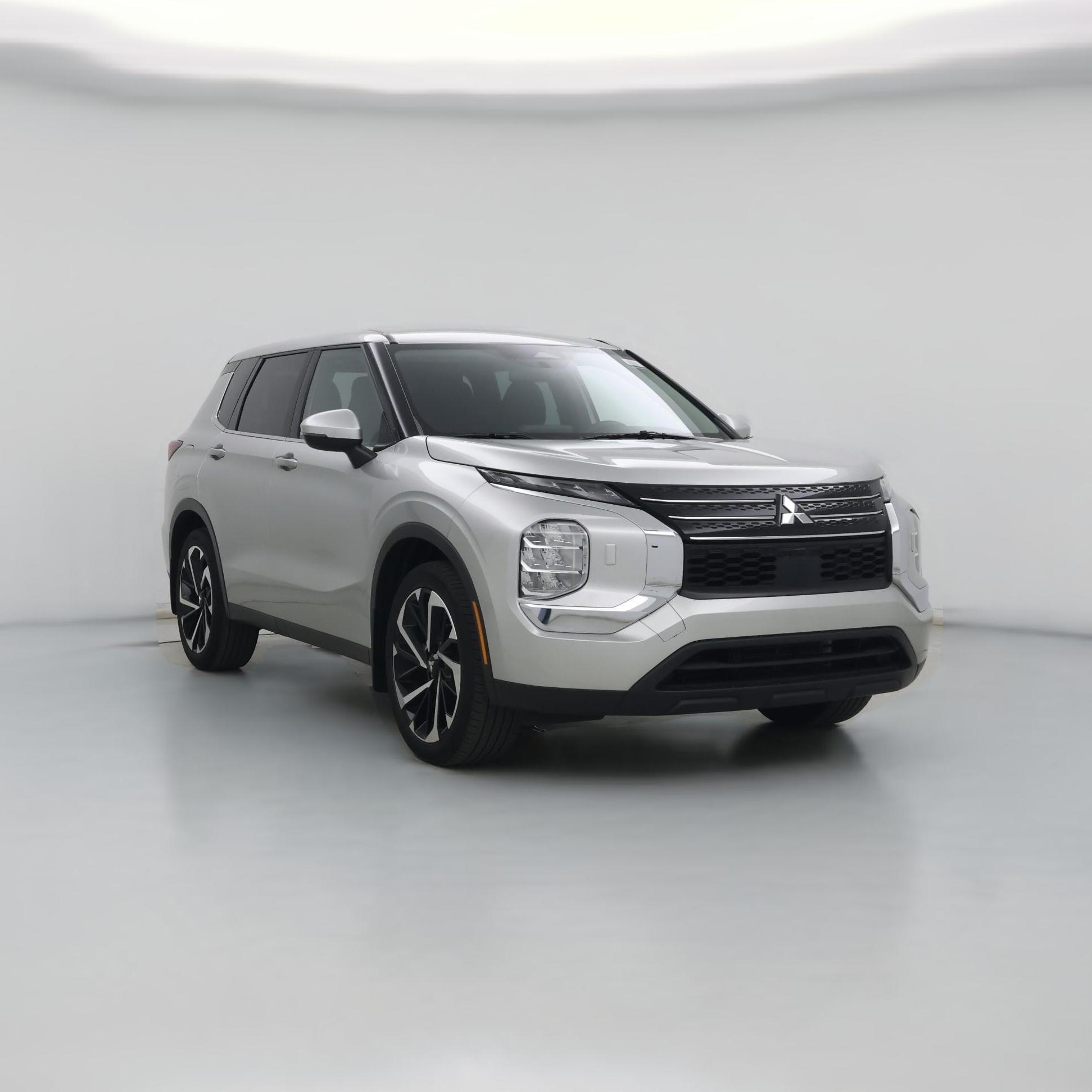 Thumbnail: 2022 Mitsubishi Outlander - 1
