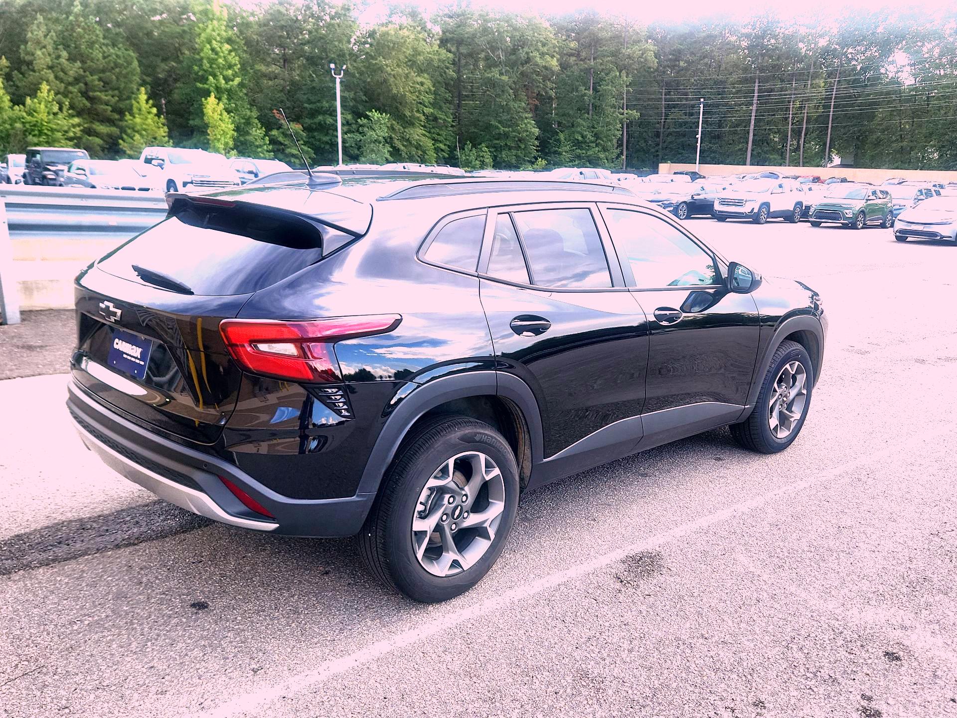 Thumbnail: 2025 Chevrolet Trax - 5