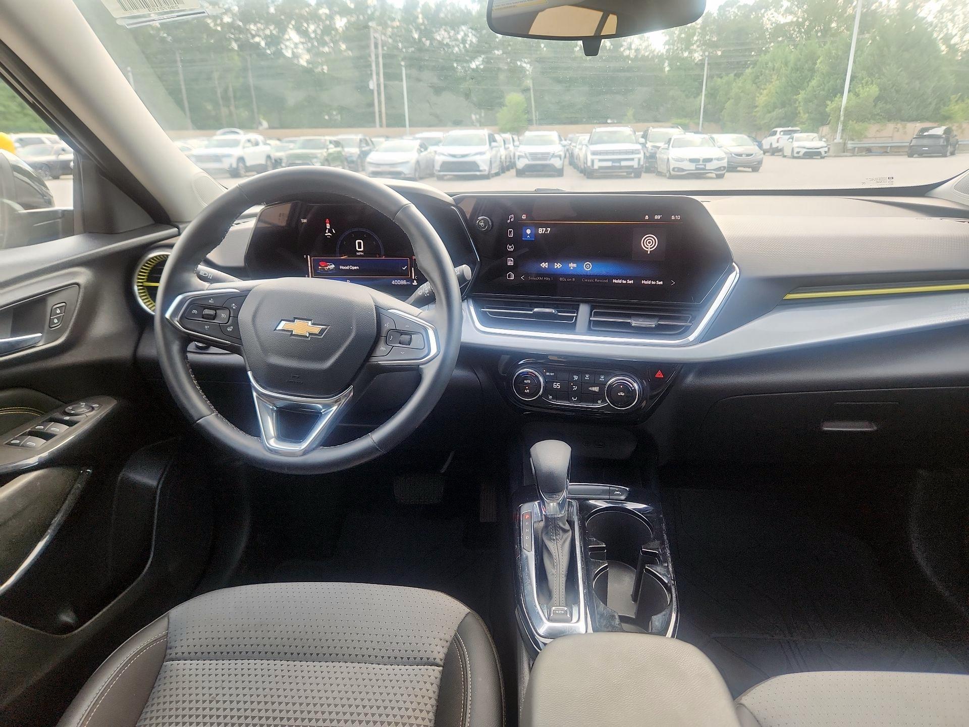 Thumbnail: 2025 Chevrolet Trax - 8