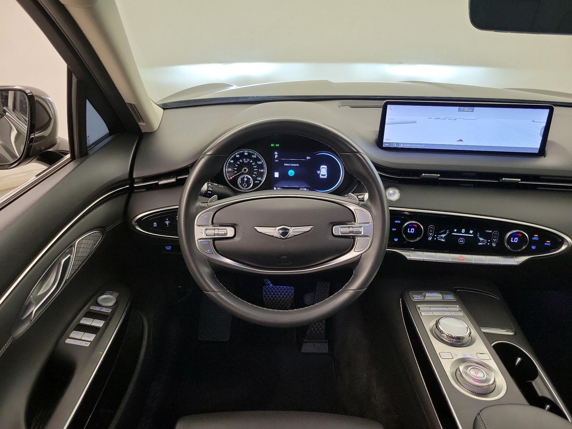 Thumbnail: 2025 Genesis GV70 - 10