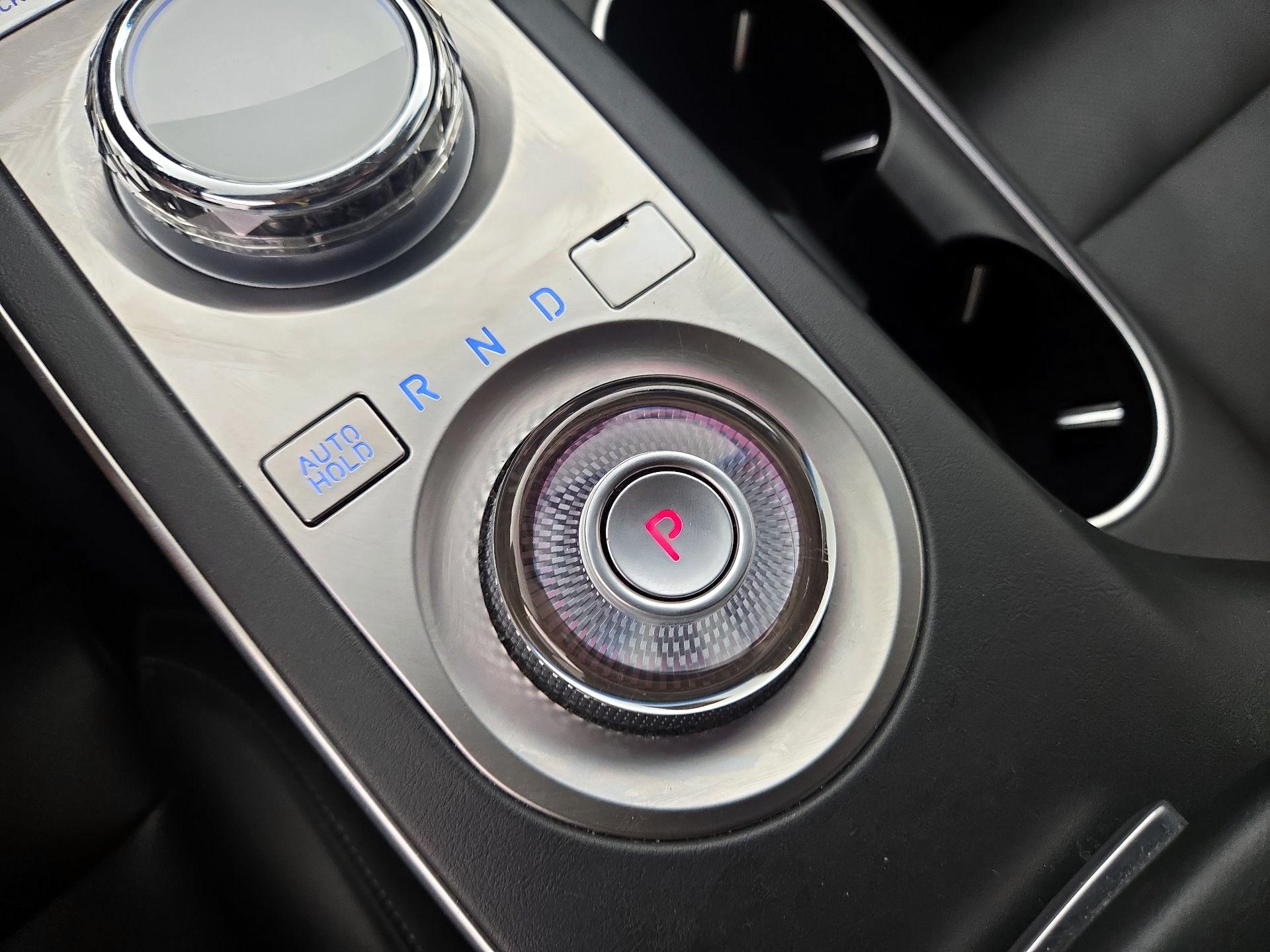 Thumbnail: 2025 Genesis GV70 - 18