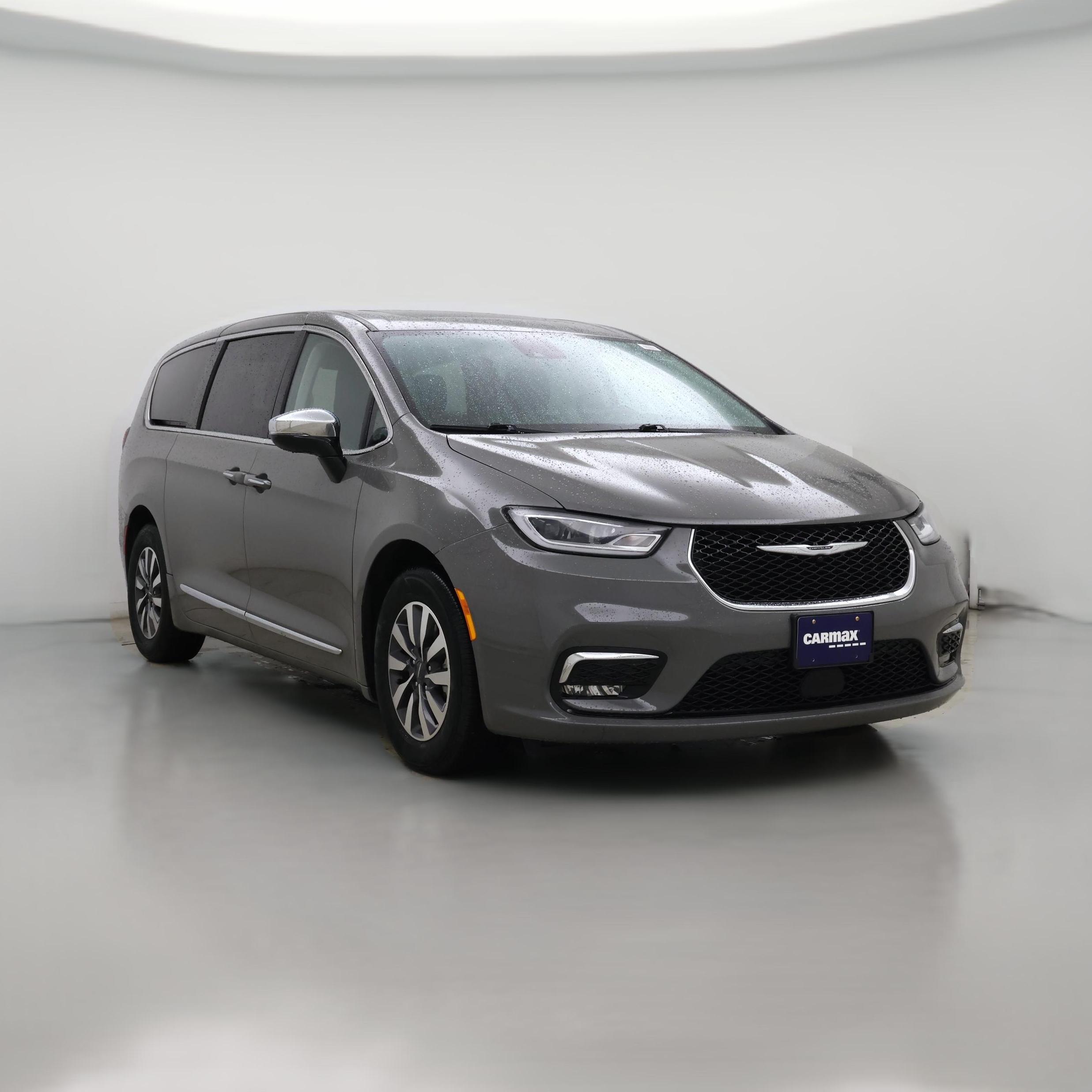 Thumbnail: 2023 Chrysler Pacifica - 1