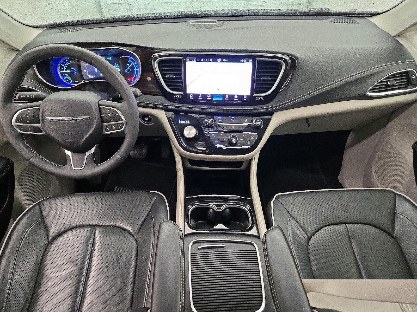 2023 Chrysler Pacifica Hybrid Limited - Photo 10