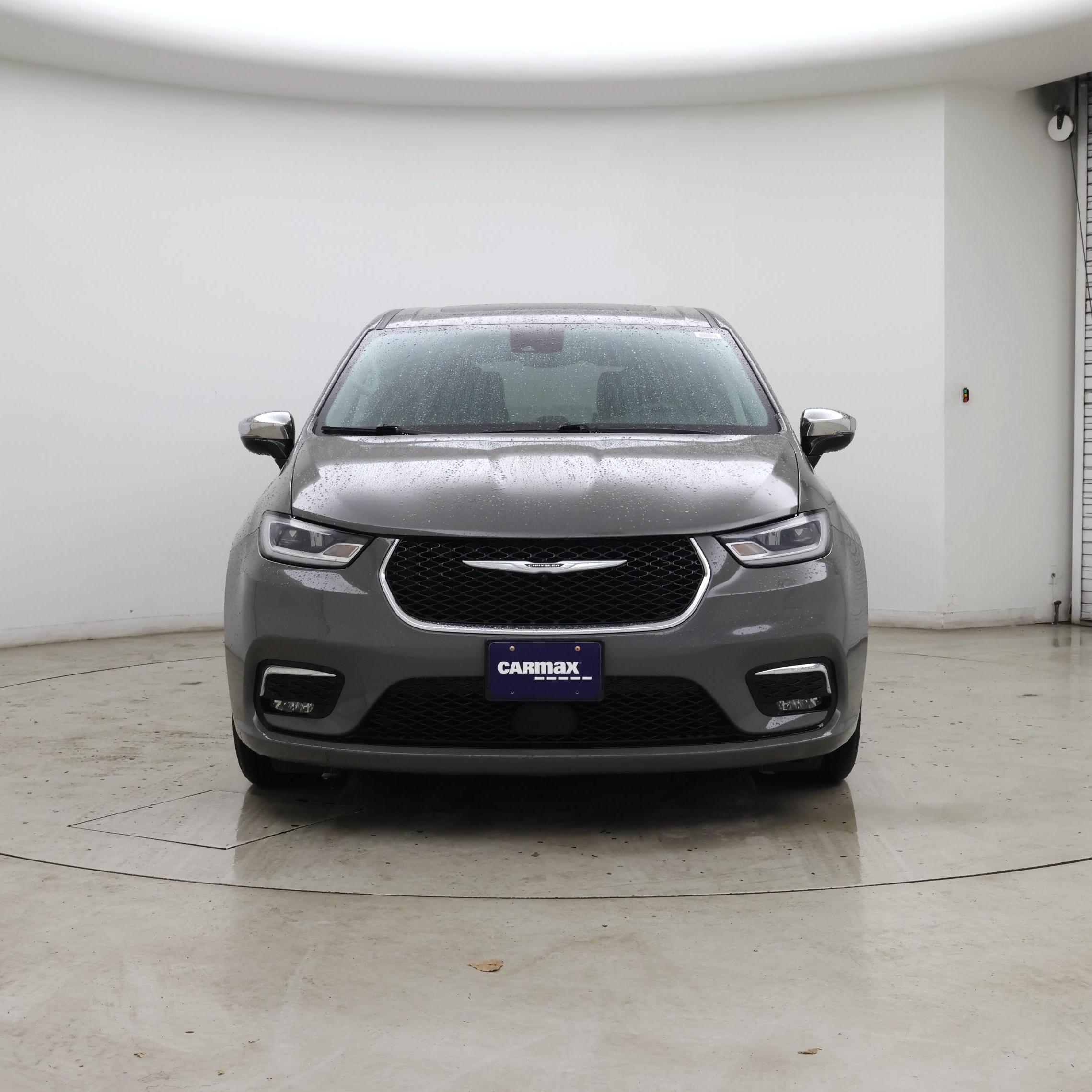 Thumbnail: 2023 Chrysler Pacifica - 5