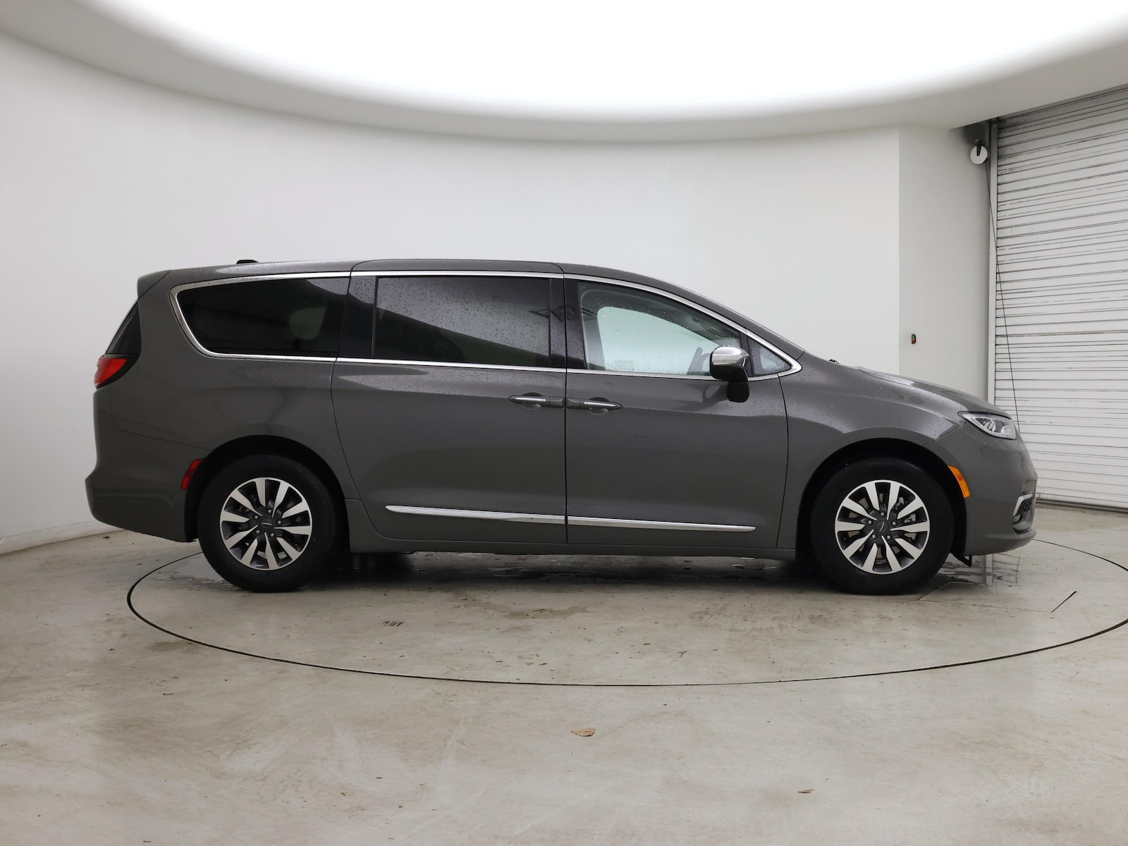 2023 Chrysler Pacifica Hybrid Limited - Photo 8