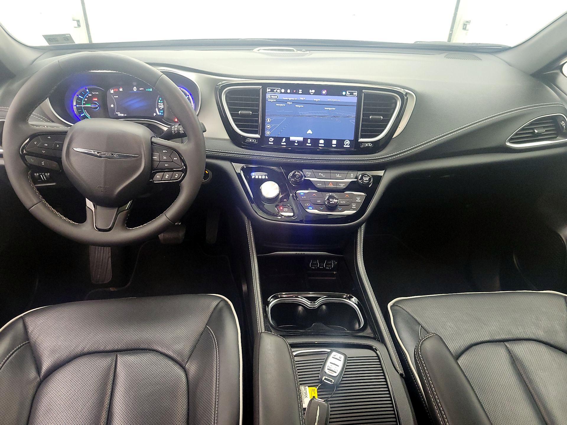 Thumbnail: 2023 Chrysler Pacifica - 9
