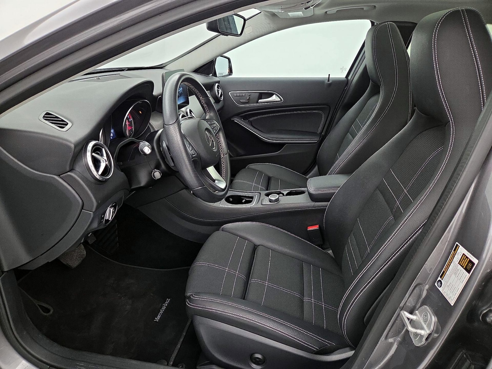 2017 Mercedes-Benz GLA-Class GLA250 - Photo 12