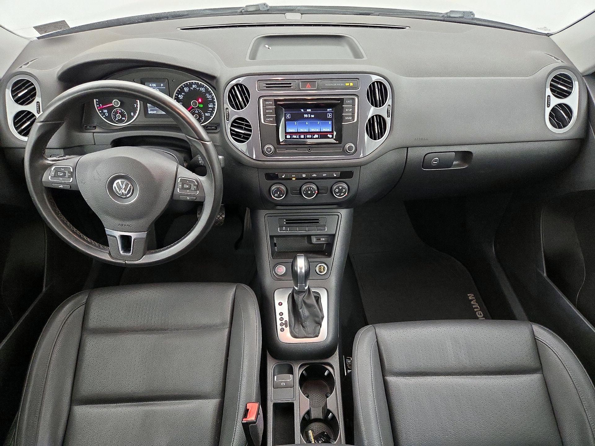 Thumbnail: 2016 Volkswagen Tiguan - 9