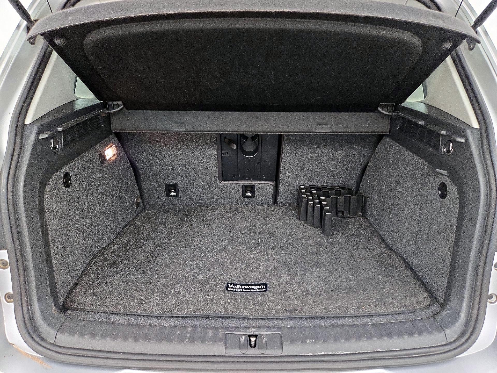 Thumbnail: 2016 Volkswagen Tiguan - 20