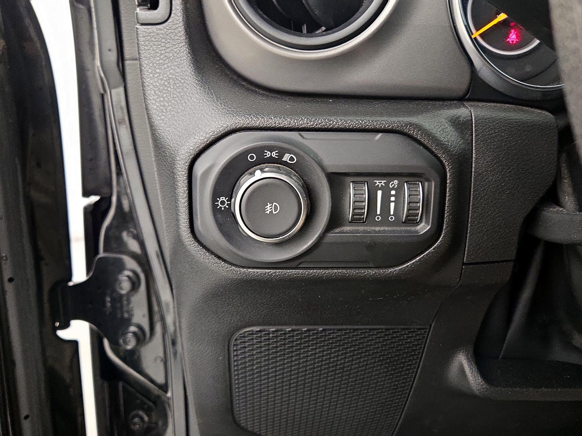 Thumbnail: 2022 Jeep Wrangler - 13