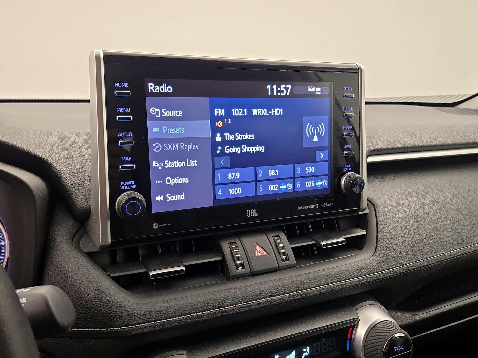 2022 Toyota RAV4 XLE Premium - Photo 16