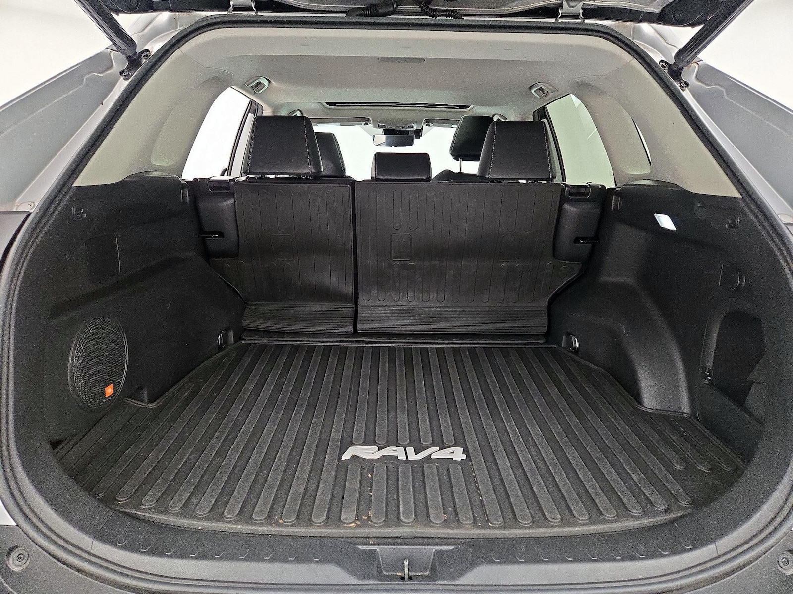 2022 Toyota RAV4 XLE Premium - Photo 22
