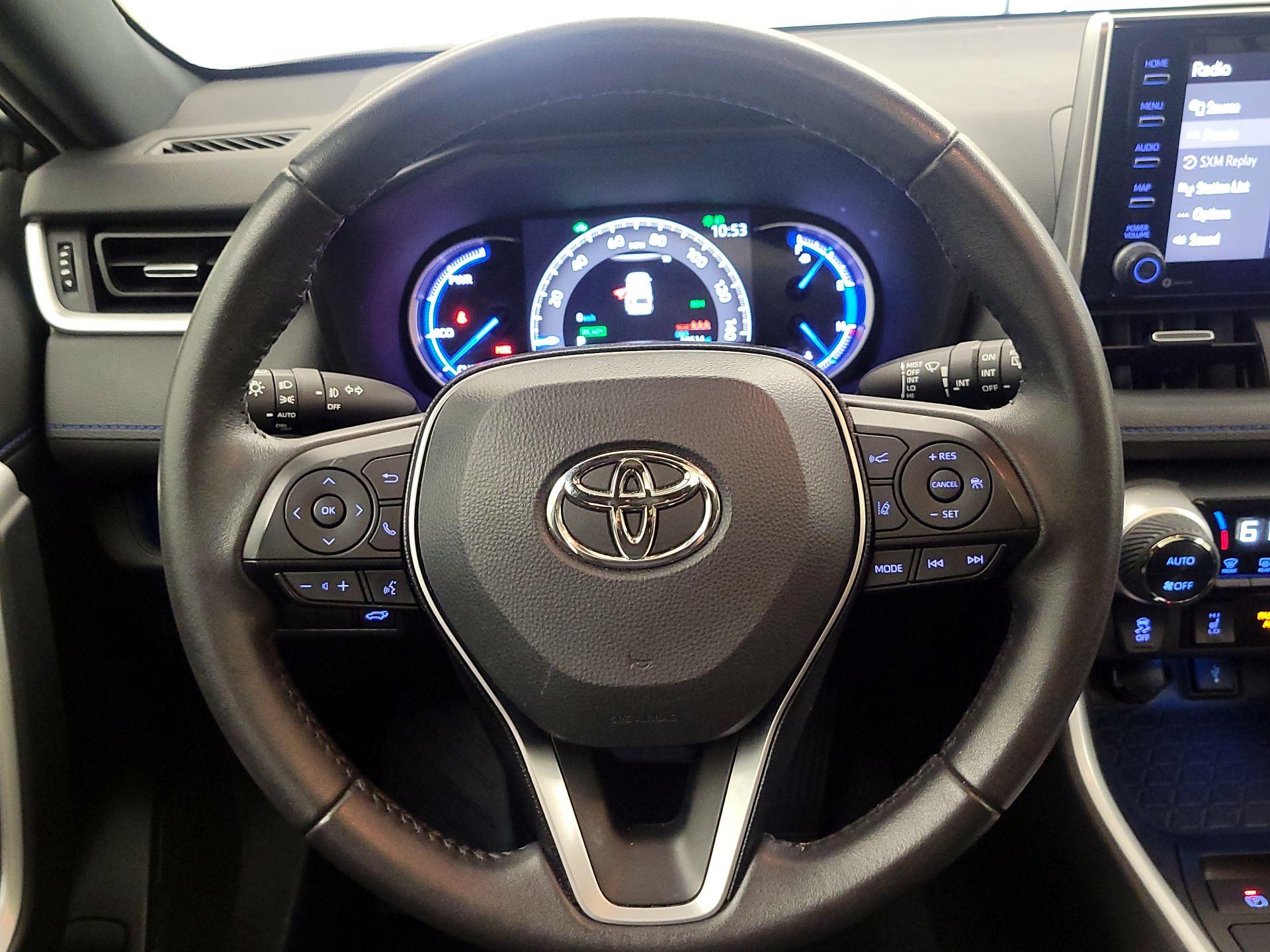 Thumbnail: 2021 Toyota RAV4 - 10