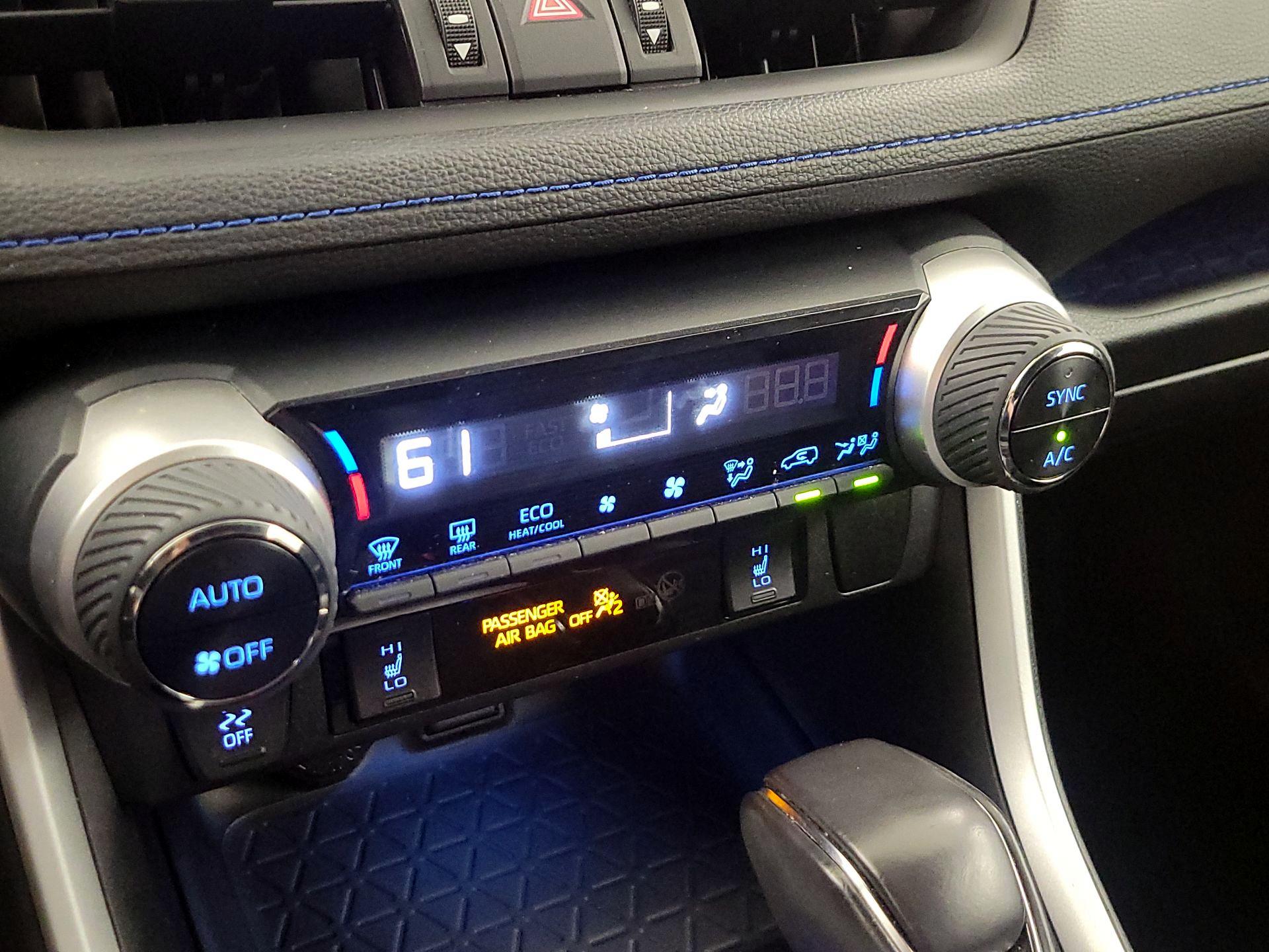 Thumbnail: 2021 Toyota RAV4 - 16