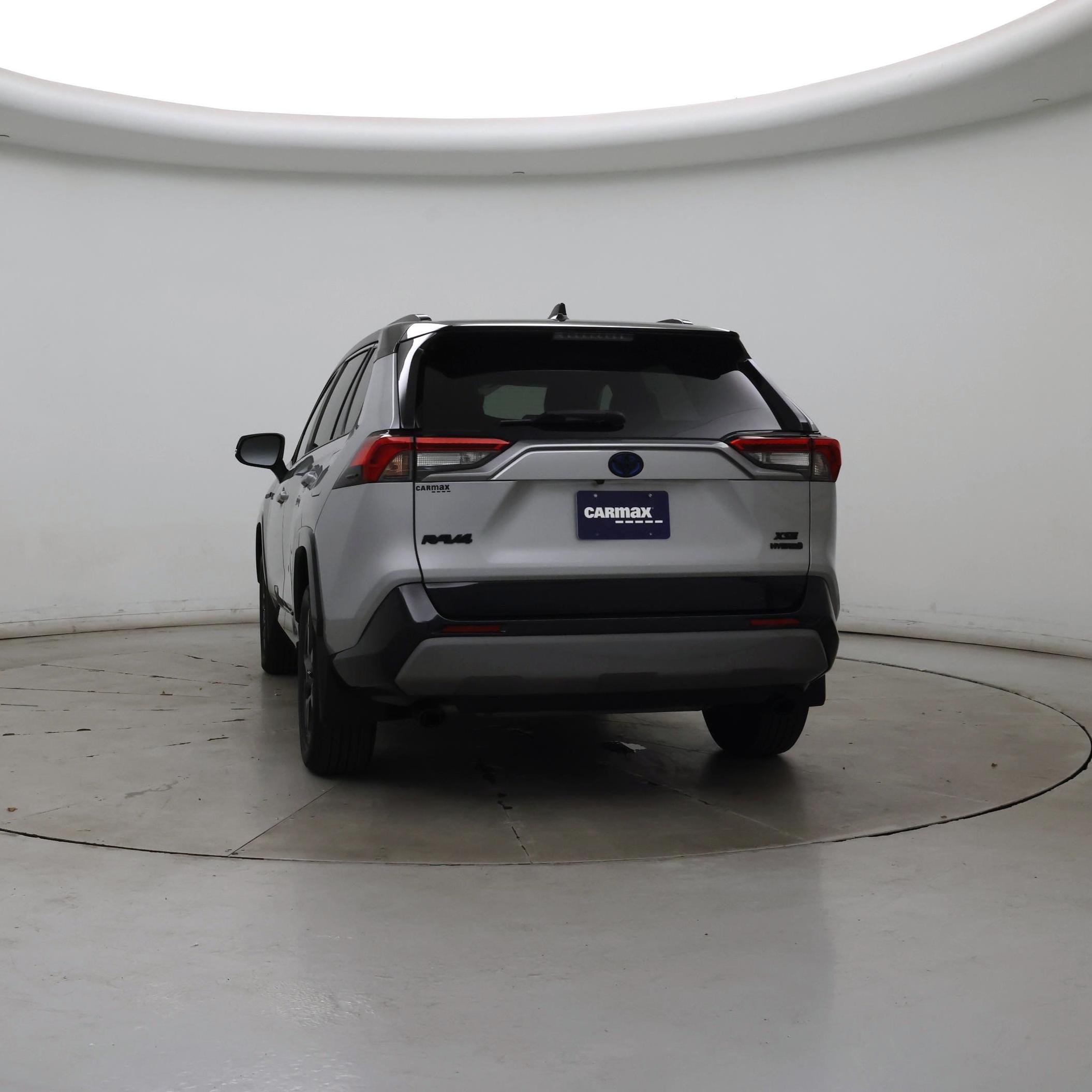 Thumbnail: 2021 Toyota RAV4 - 6
