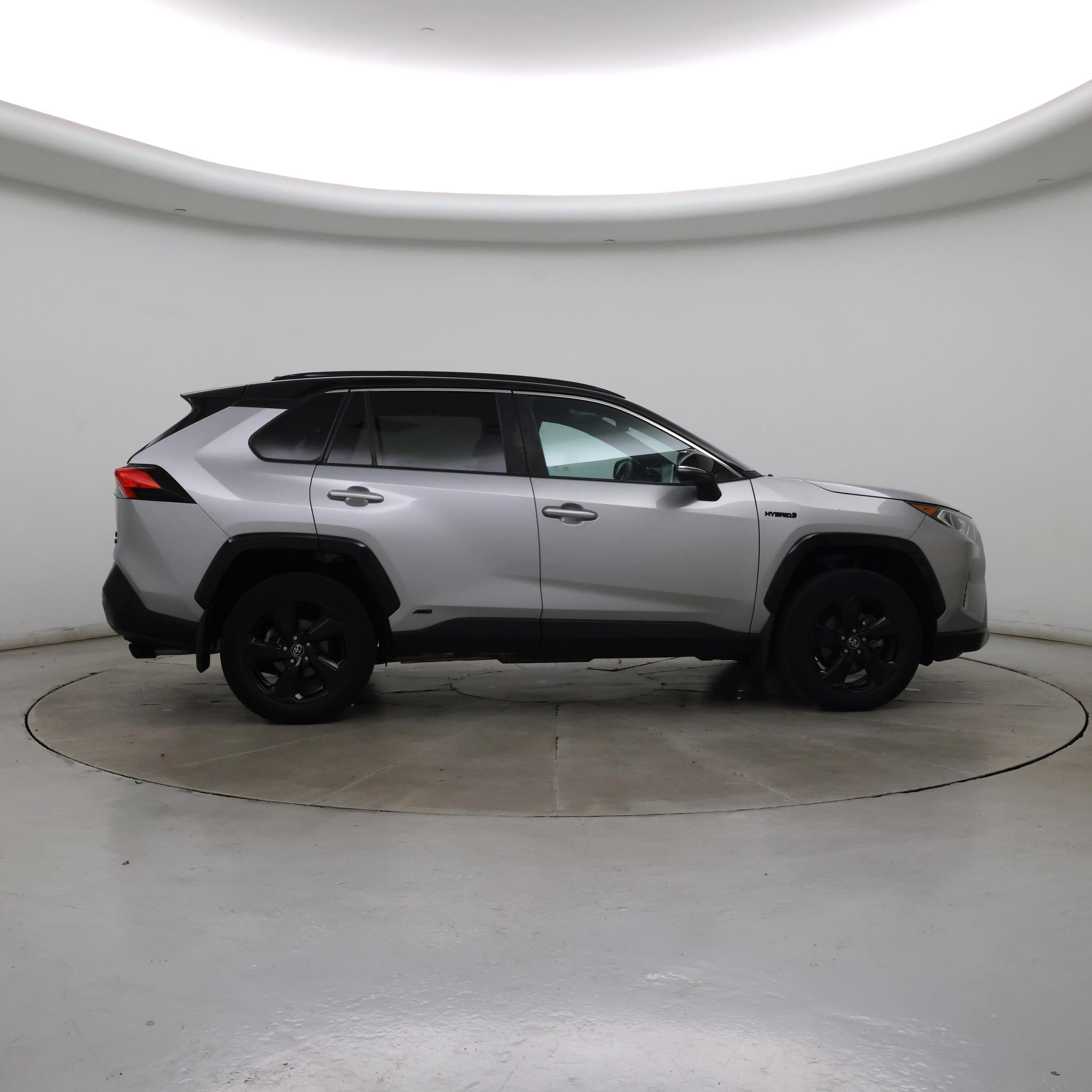 Thumbnail: 2021 Toyota RAV4 - 7