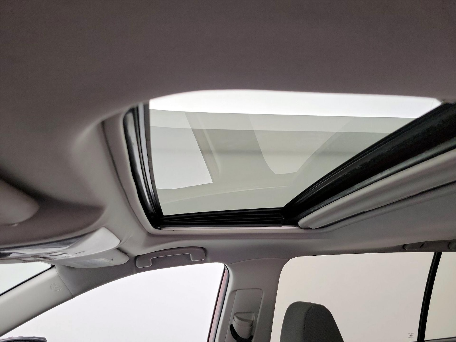 2019 Toyota RAV4 XLE - Photo 20