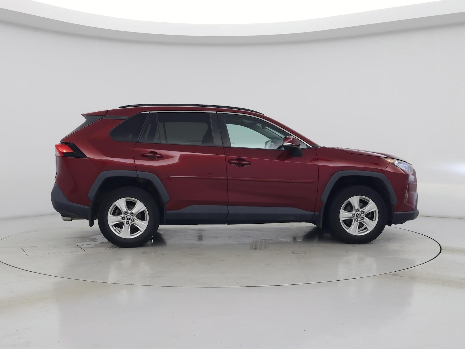 2019 Toyota RAV4 XLE - Photo 8